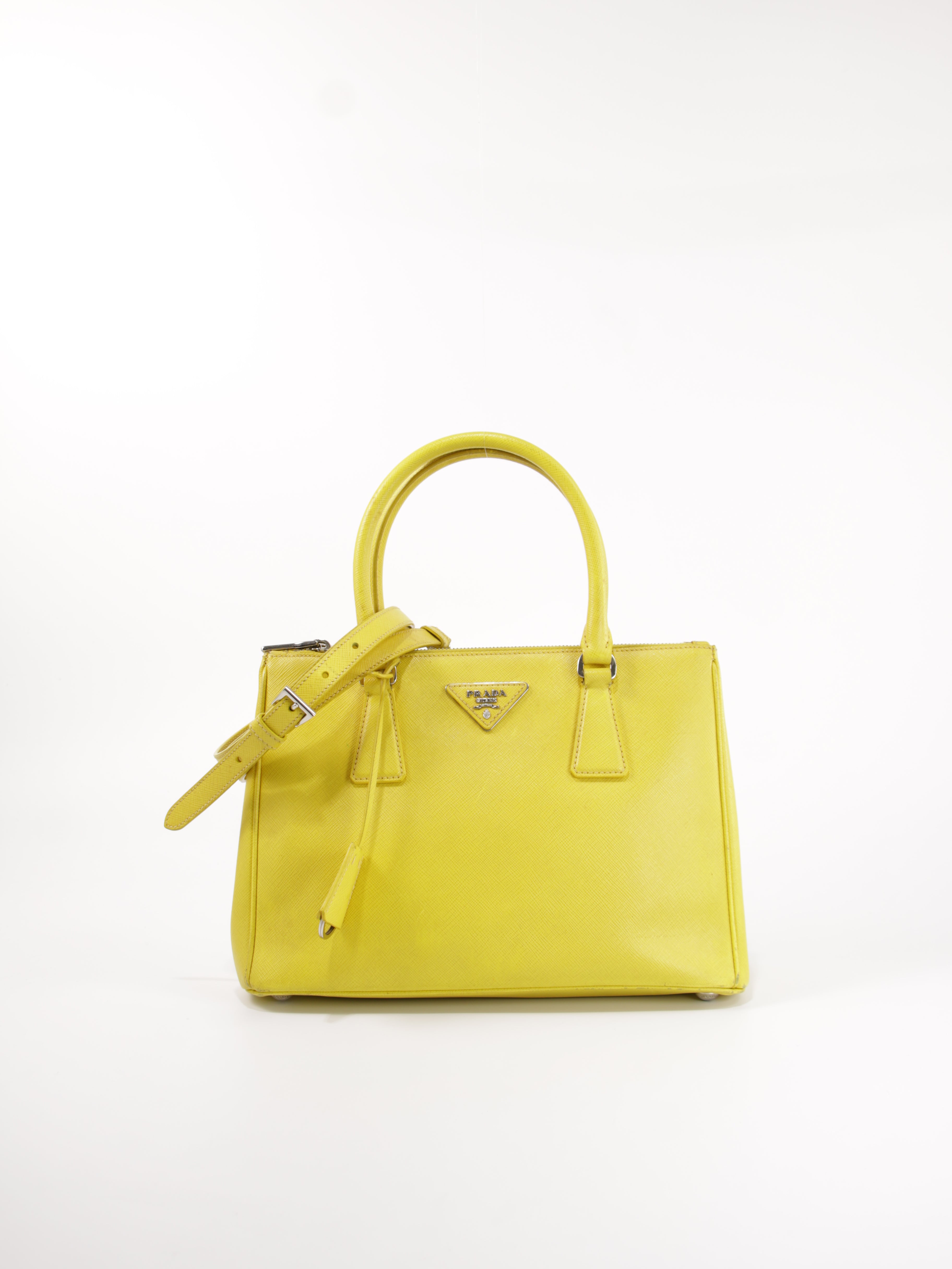 Prada Pieni galleria