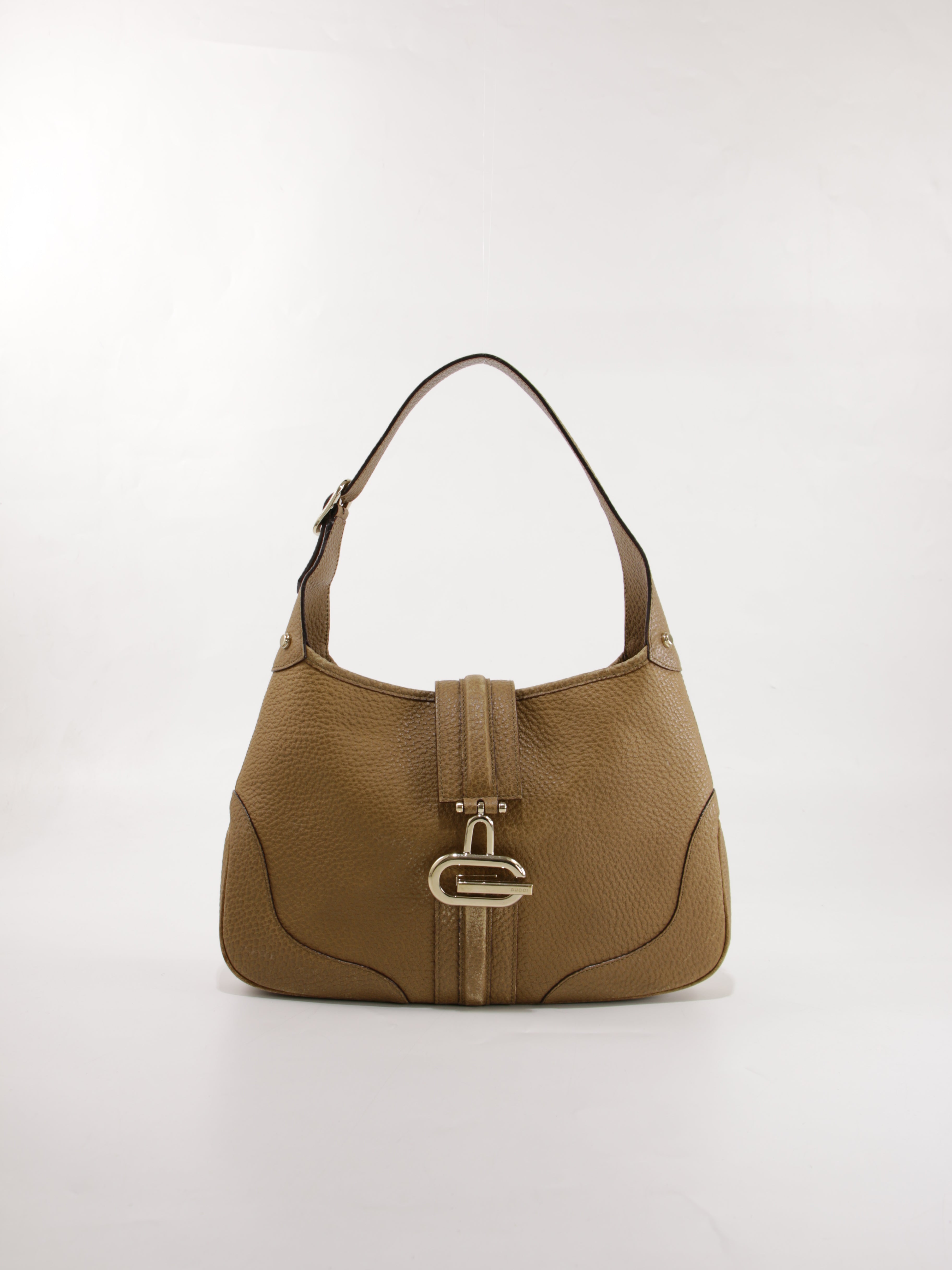 Gucci olkalaukut