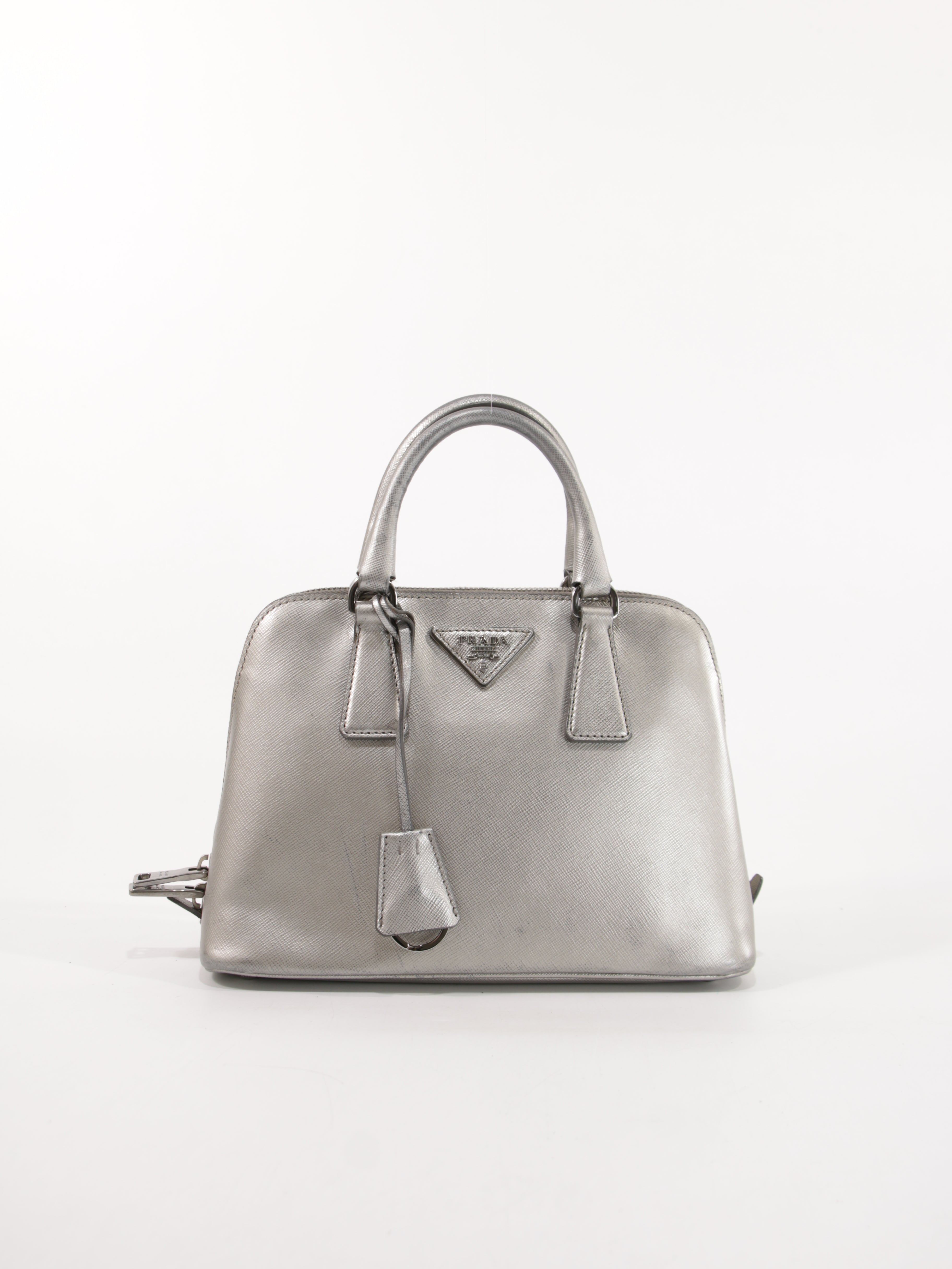 PRADA PIENI PROMENADI