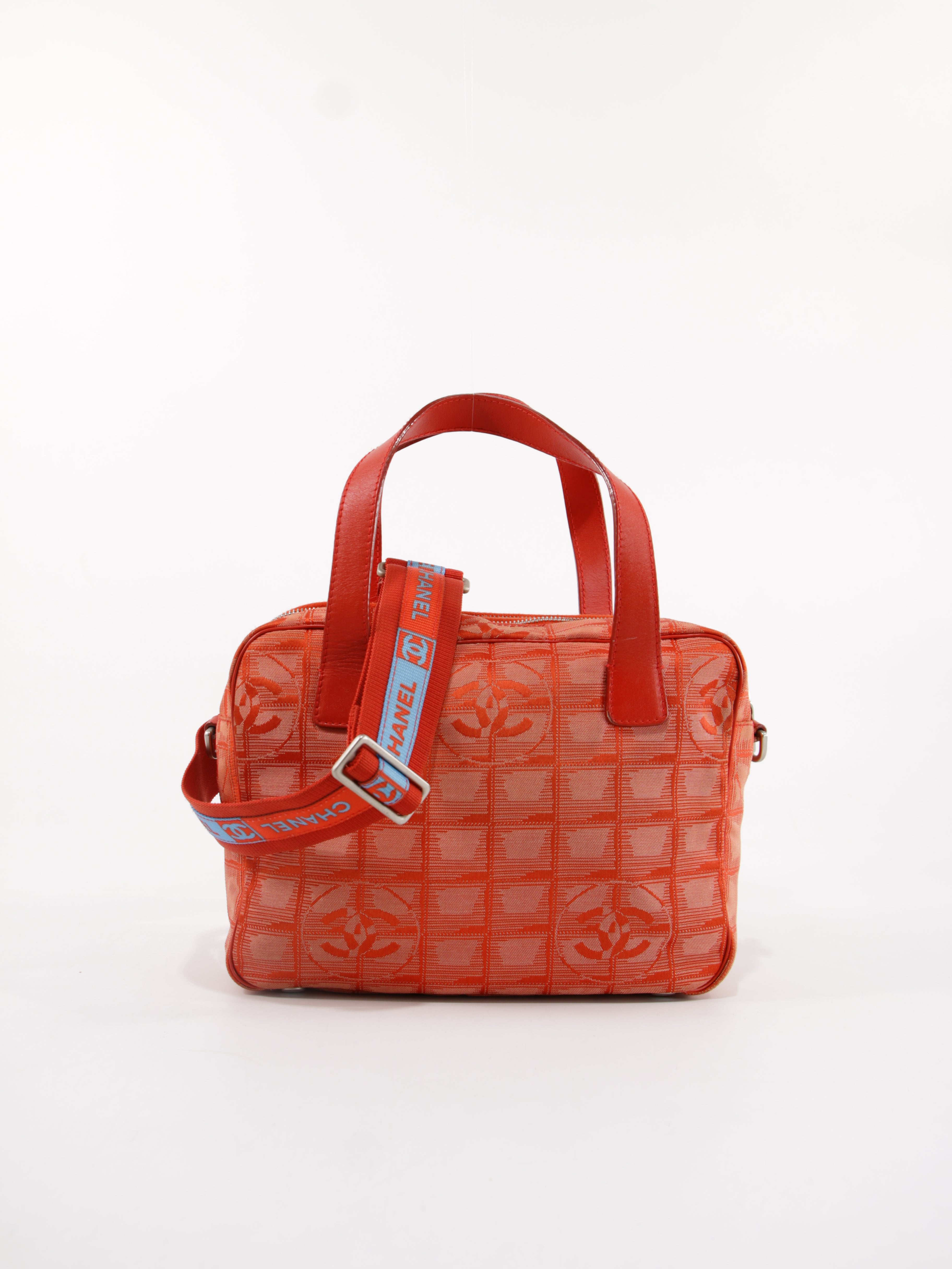 CHANEL KÄSILAUKKUJA