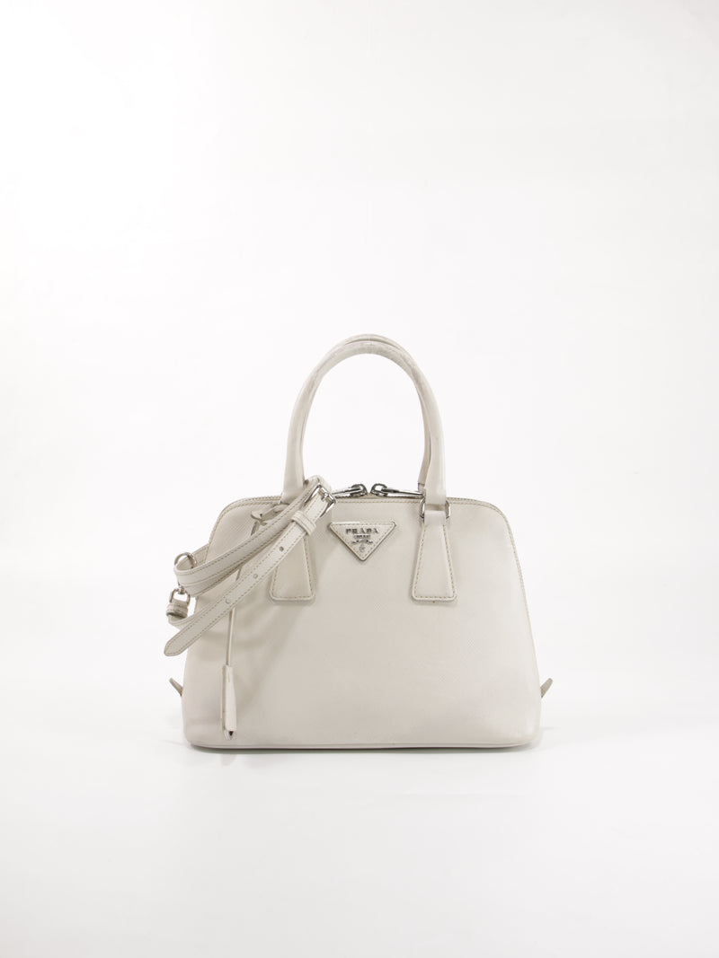 PRADA PIENI PROMENADI