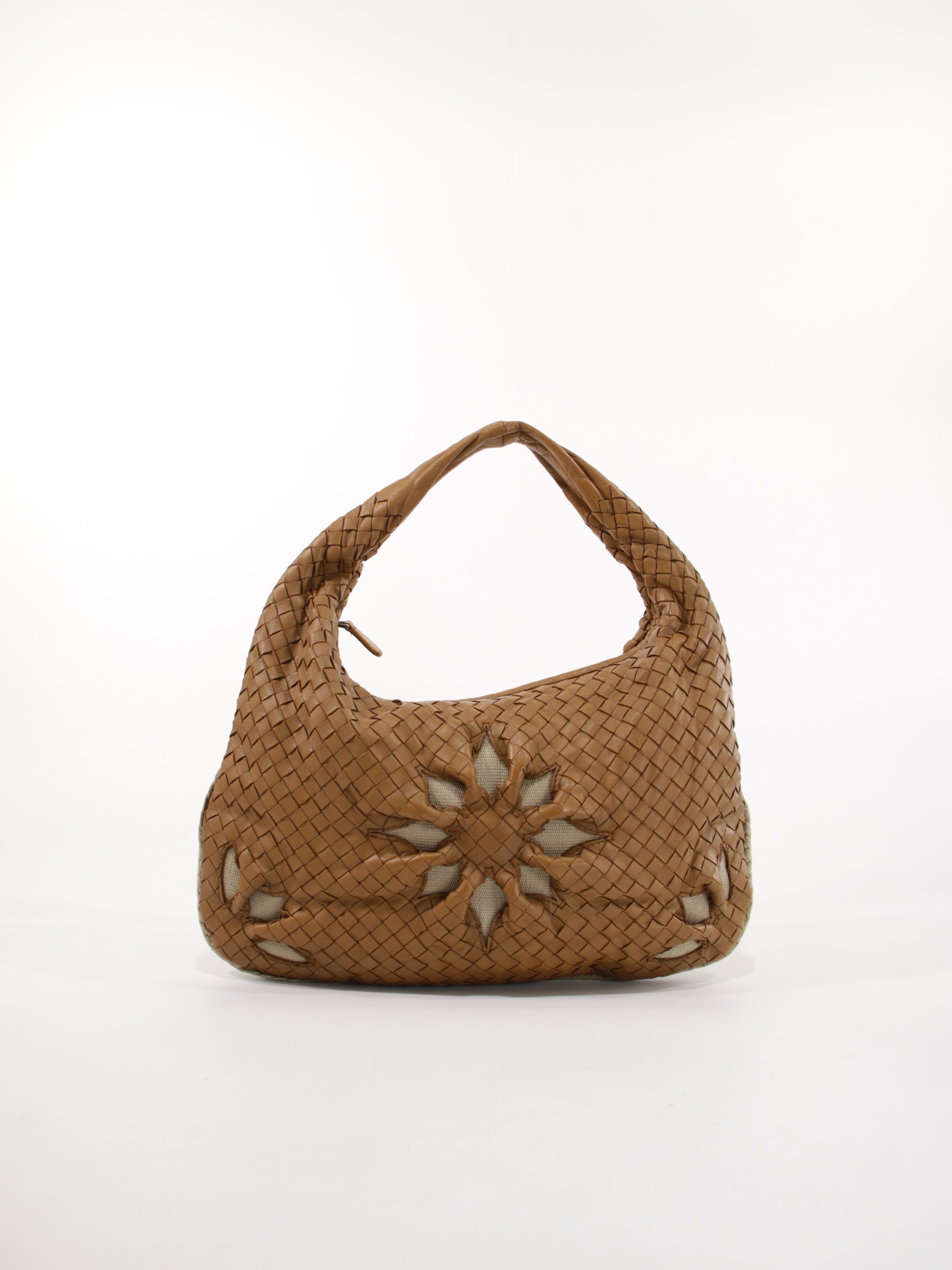 BOTTEGA VENETA MEDIUM HOBO