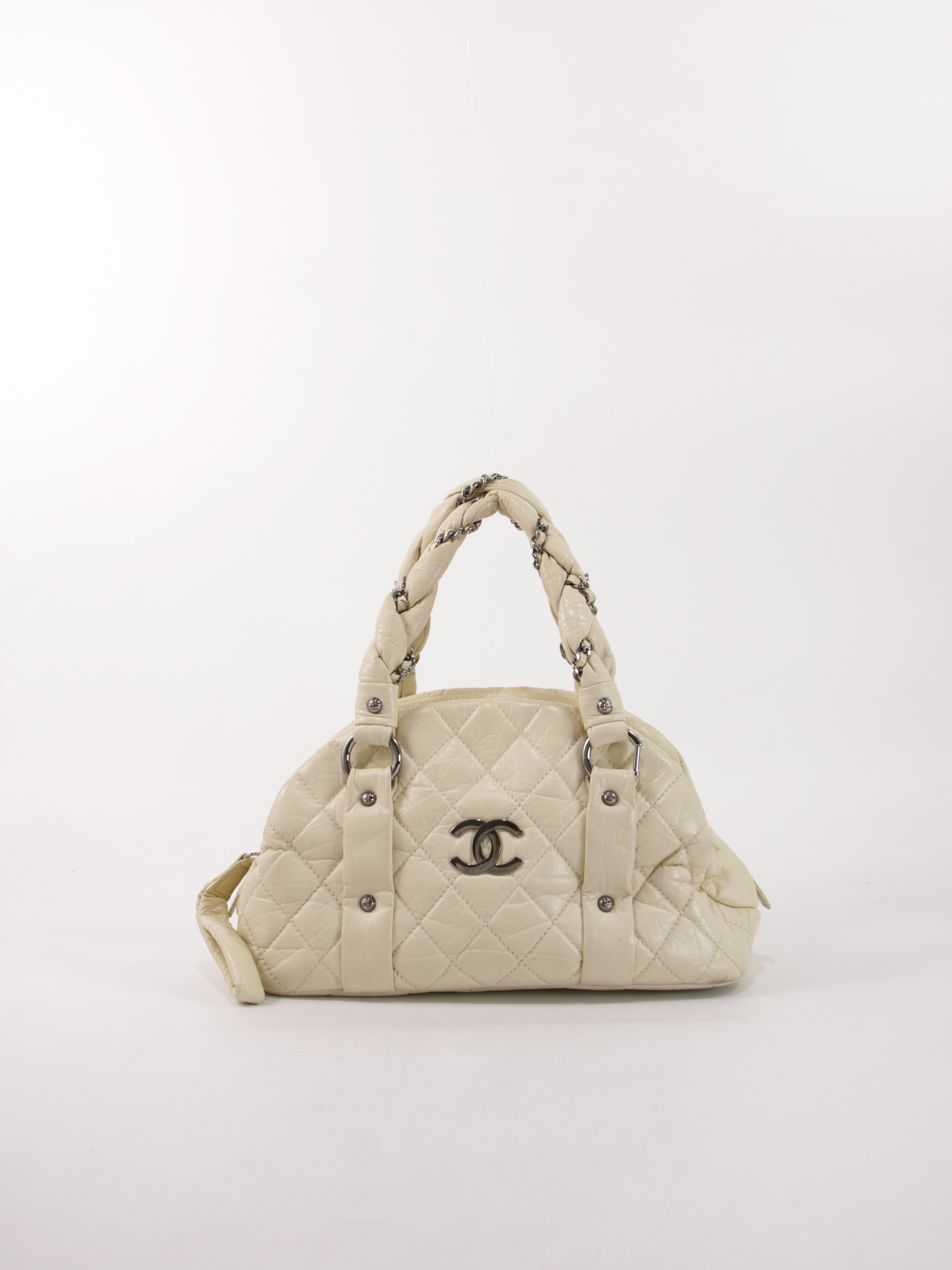CHANEL KÄSILAUKKUJA