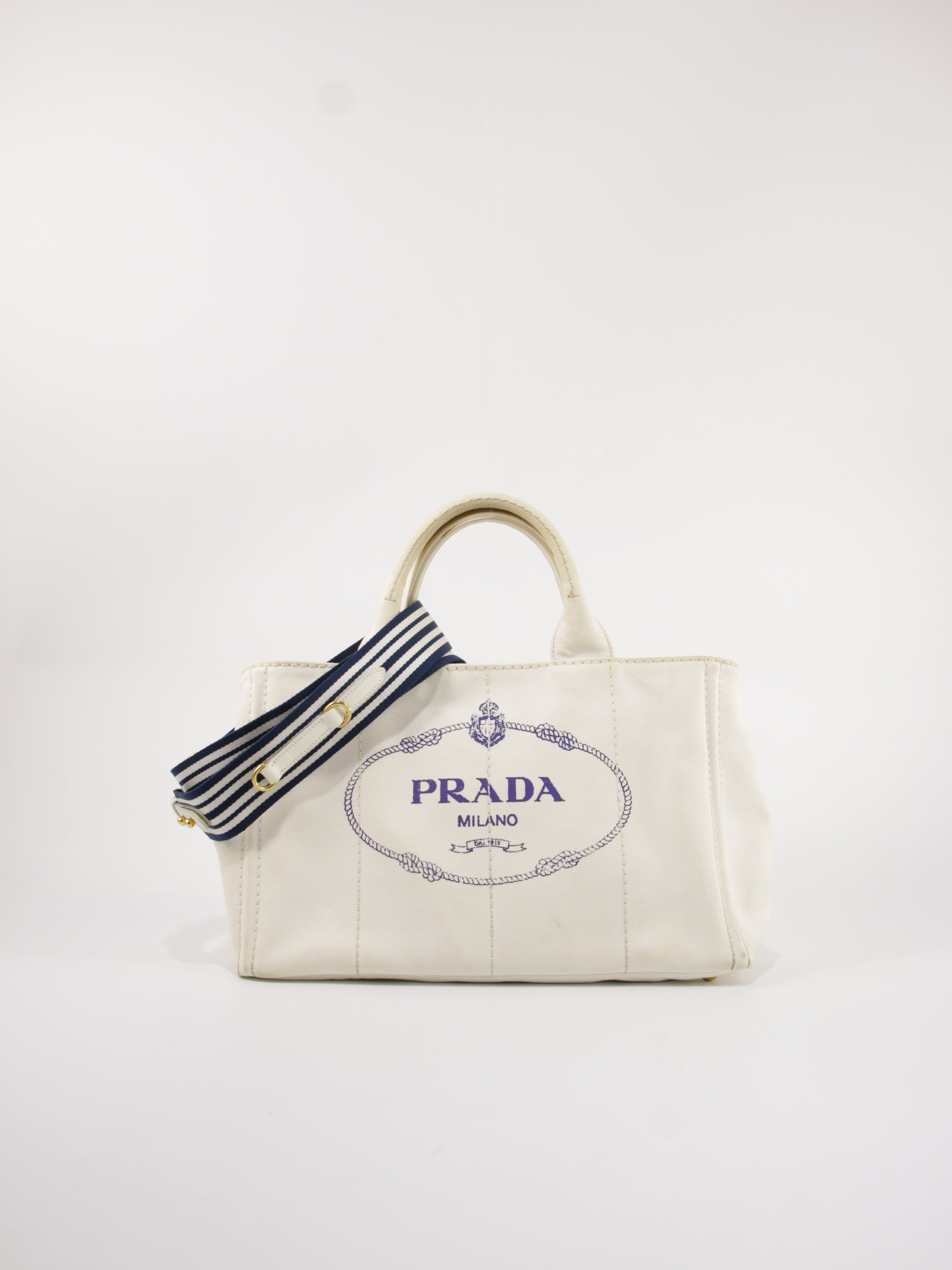 Laukut alle 535 eur.