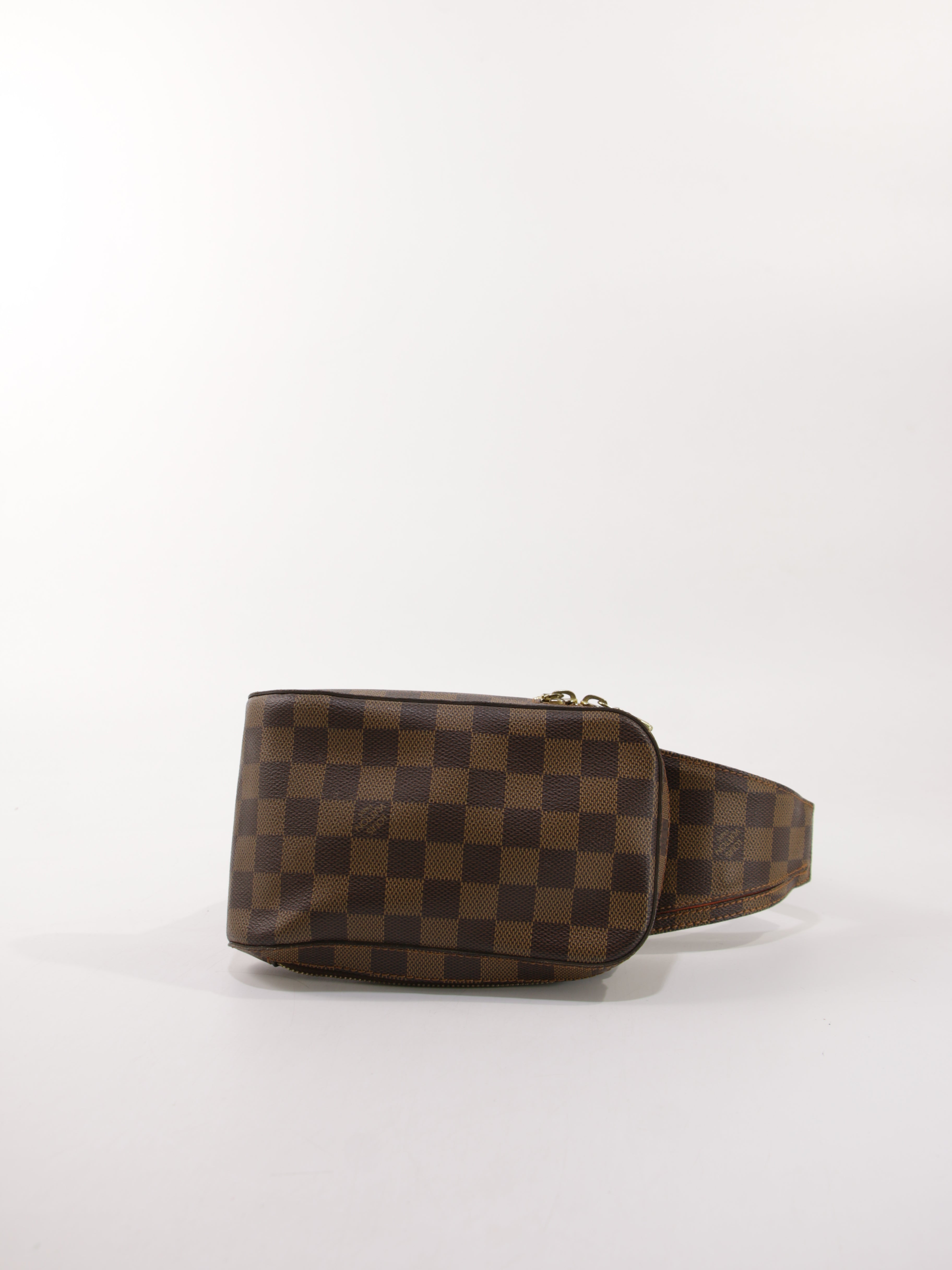 LOUIS VUITTON VYÖLAUKUT