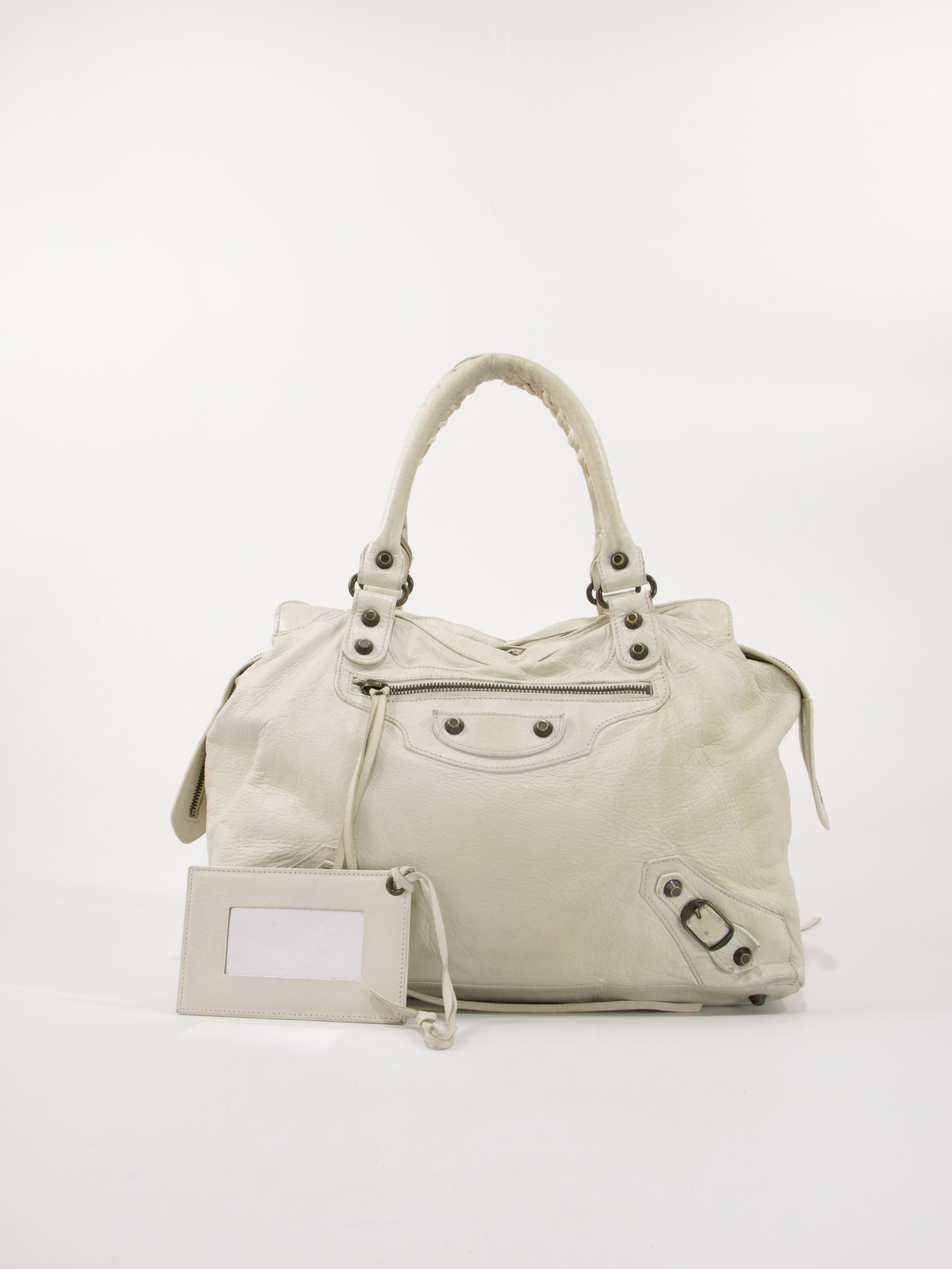 Balenciaga sunnuntai