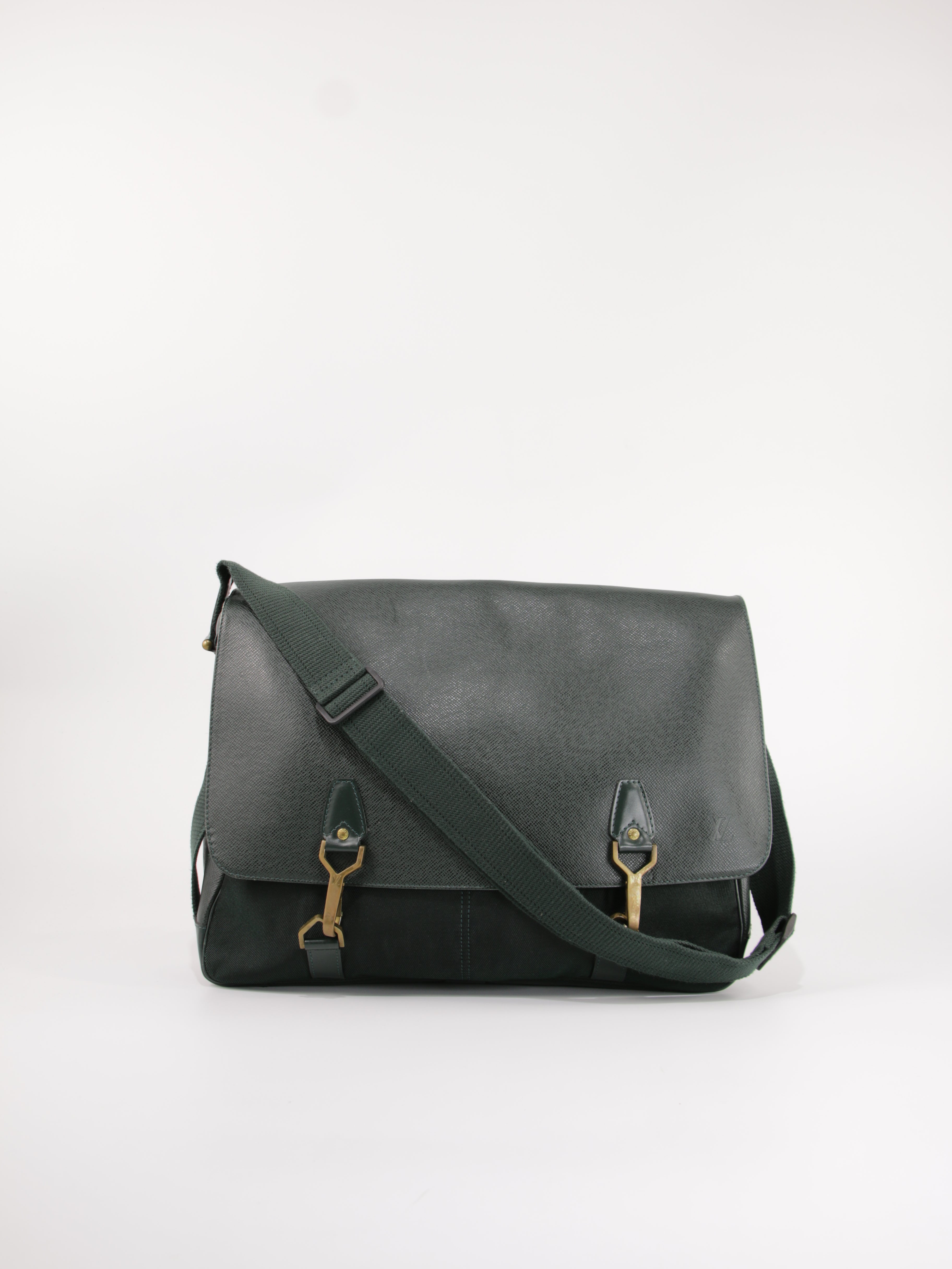 LOUIS VUITTON LIIKETASKUT