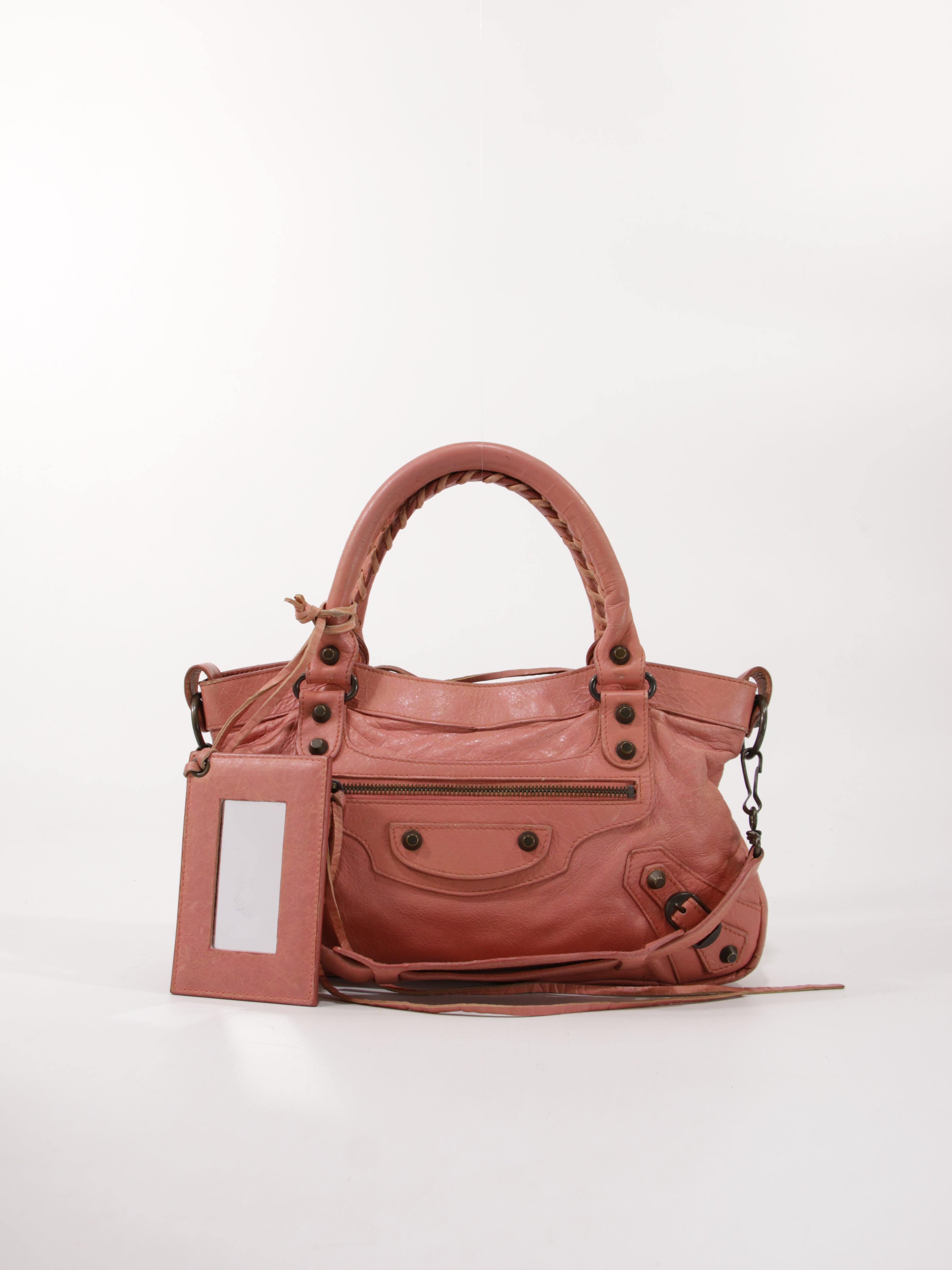 BALENCIAGA ENSIMMÄINEN