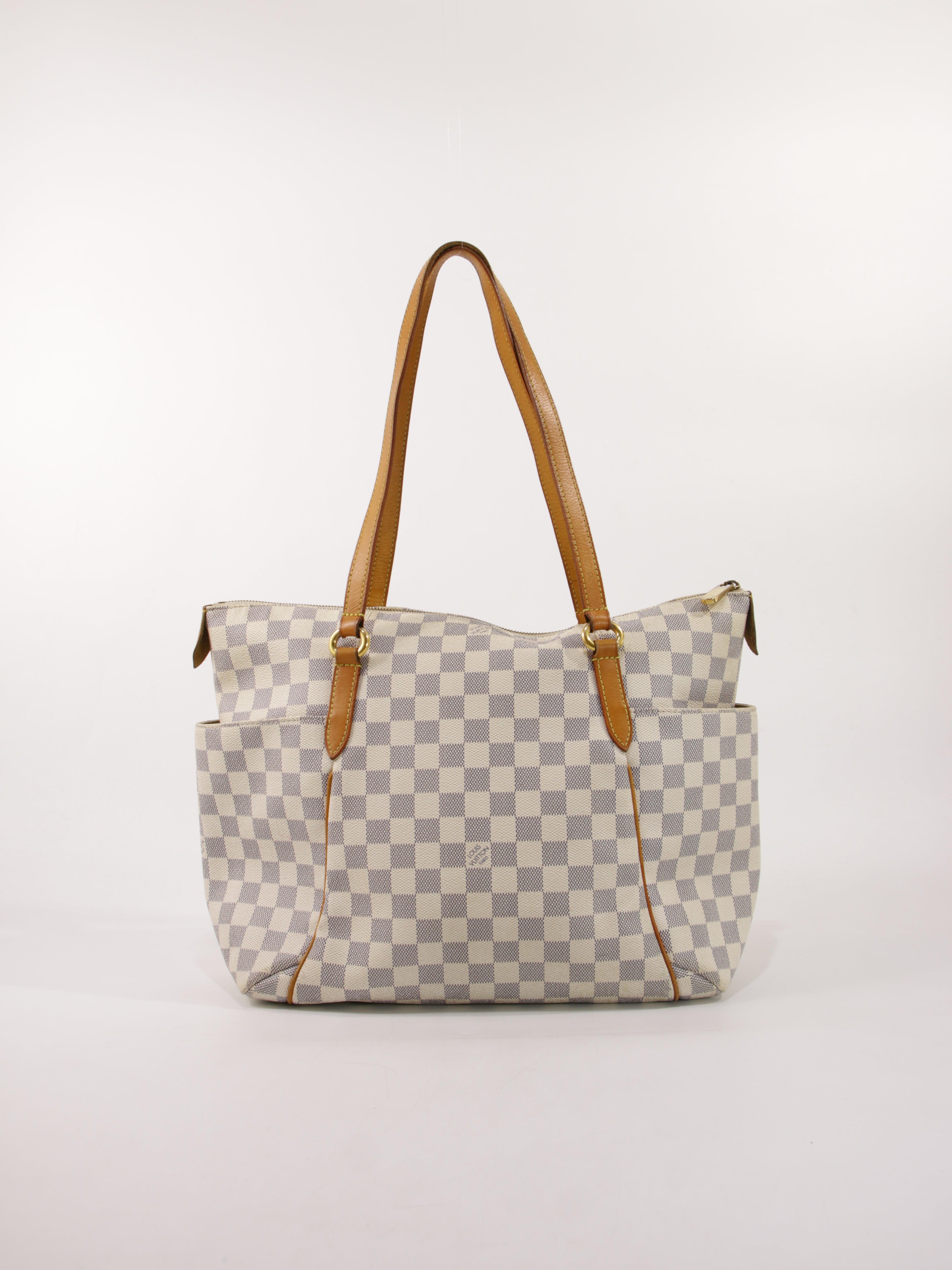 LOUIS VUITTON TÄYSIN MM