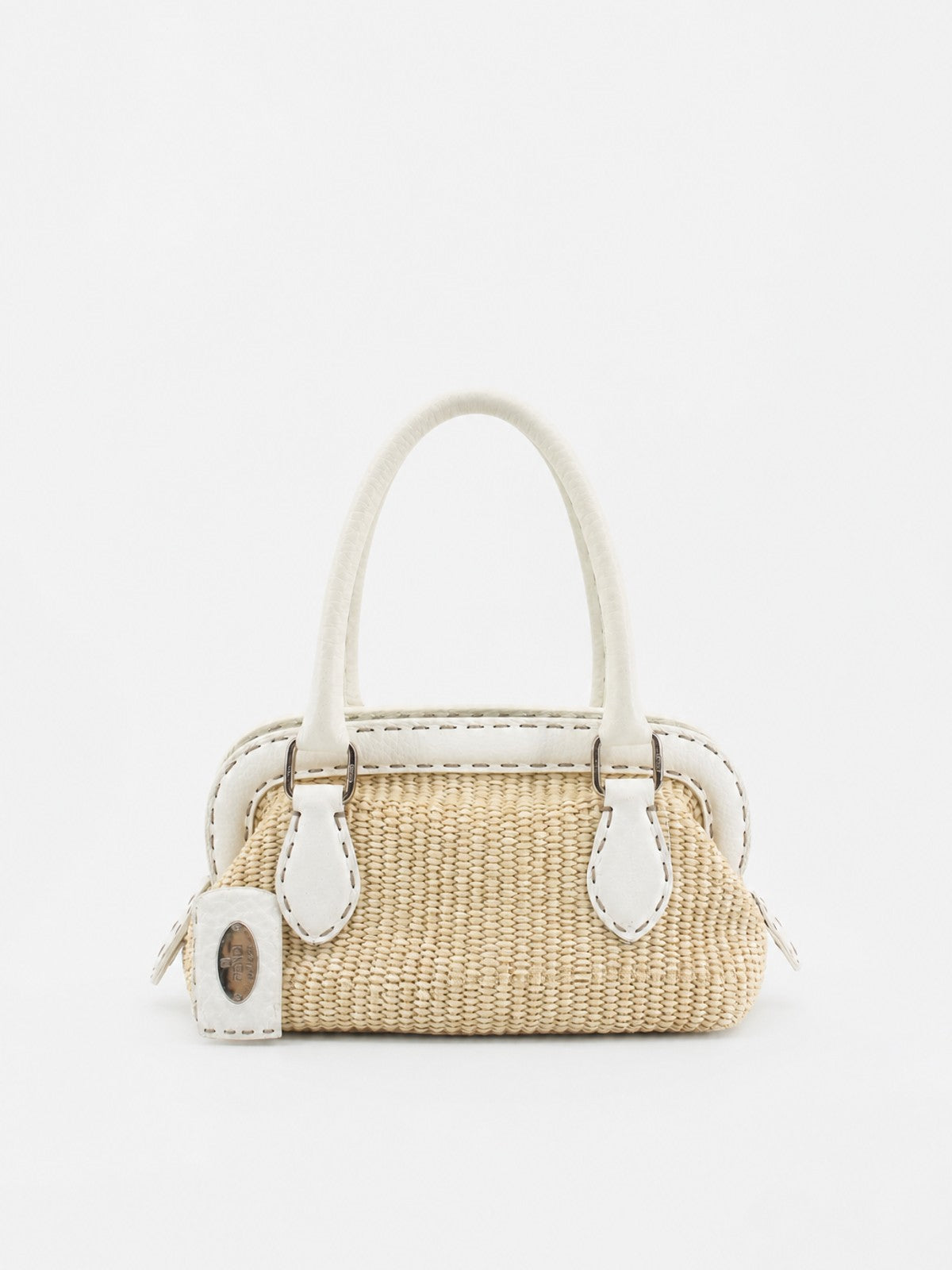 FENDI KÄSILAUKKUJA