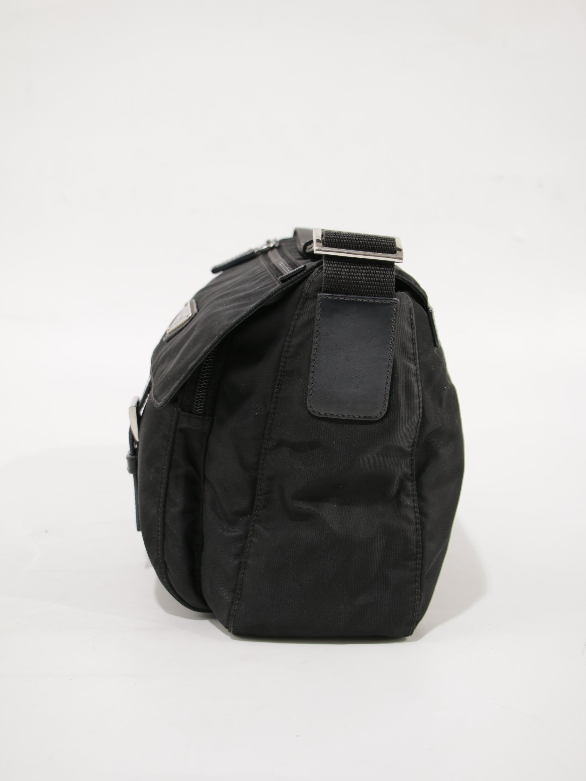 Single Buckle Messenger