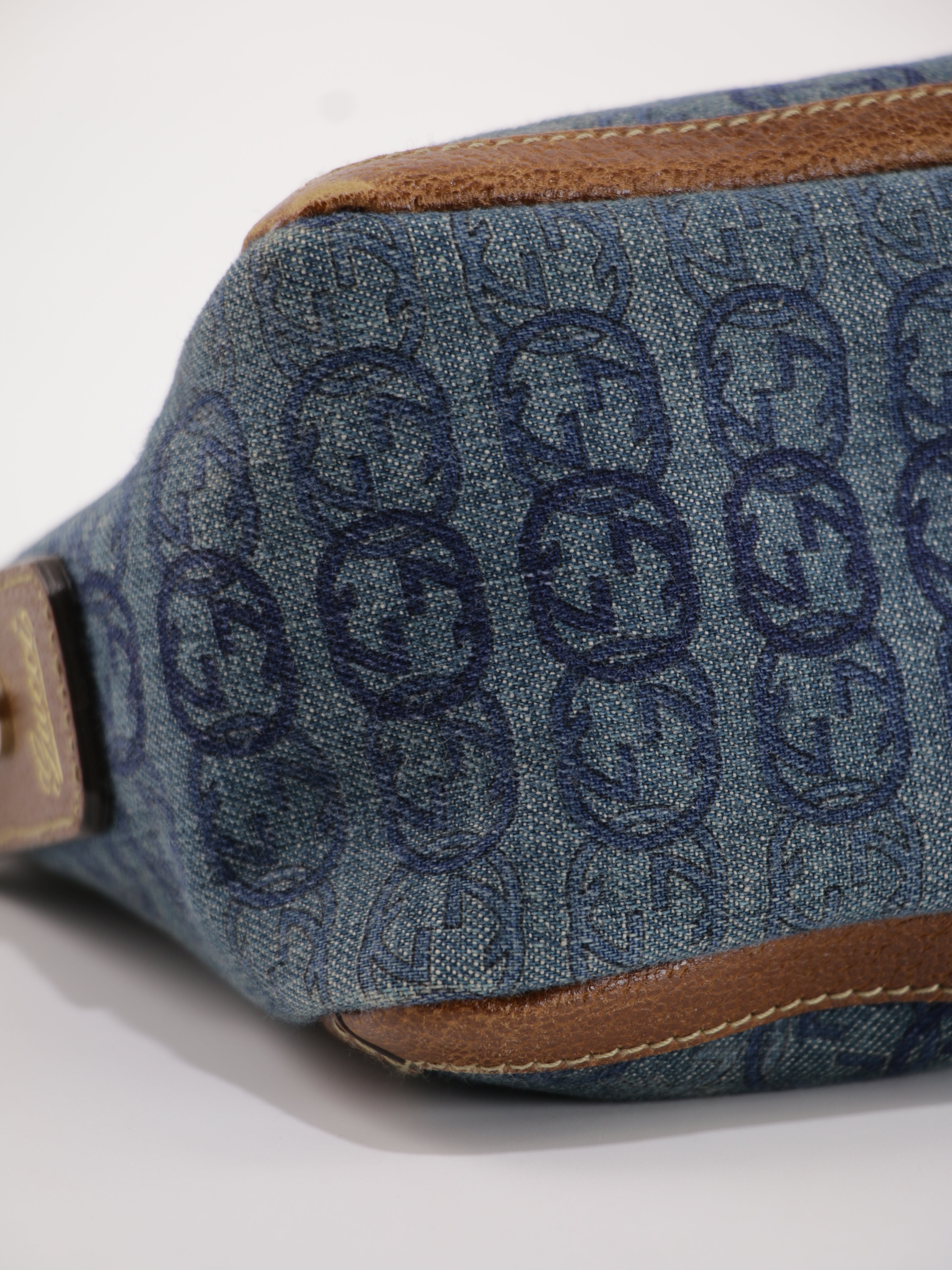 Abbey D-Ring Pochette