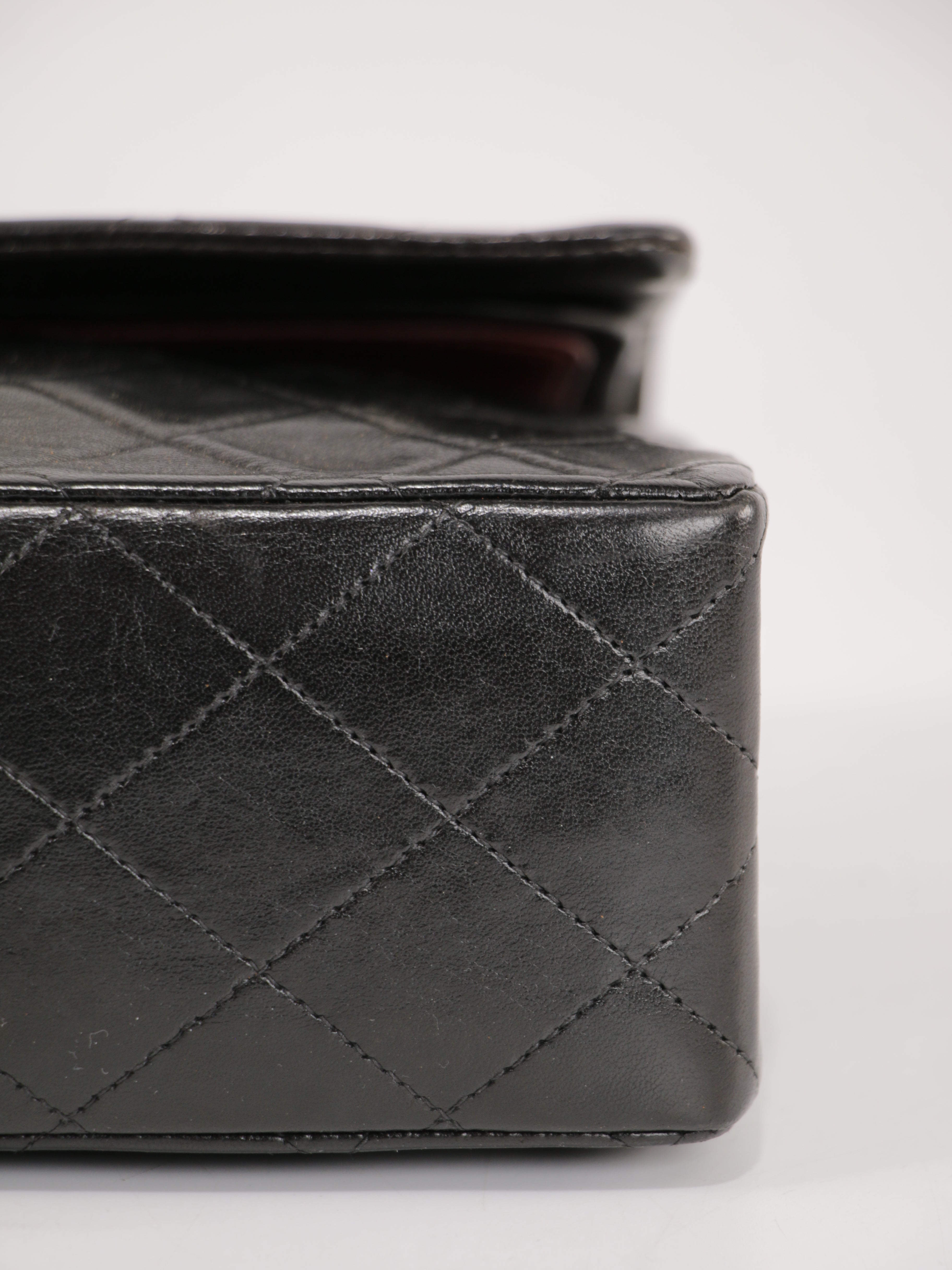 Medium Classic Flap