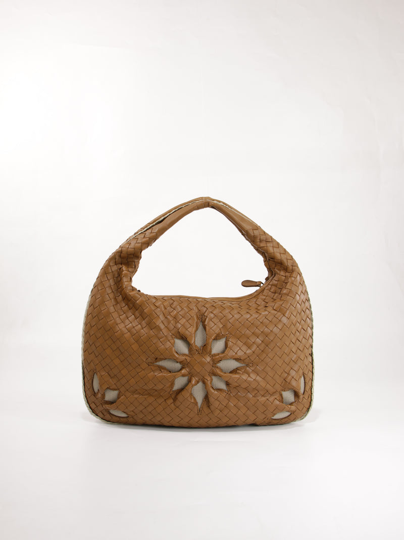 Bottega Veneta Kukka Hobo laukut