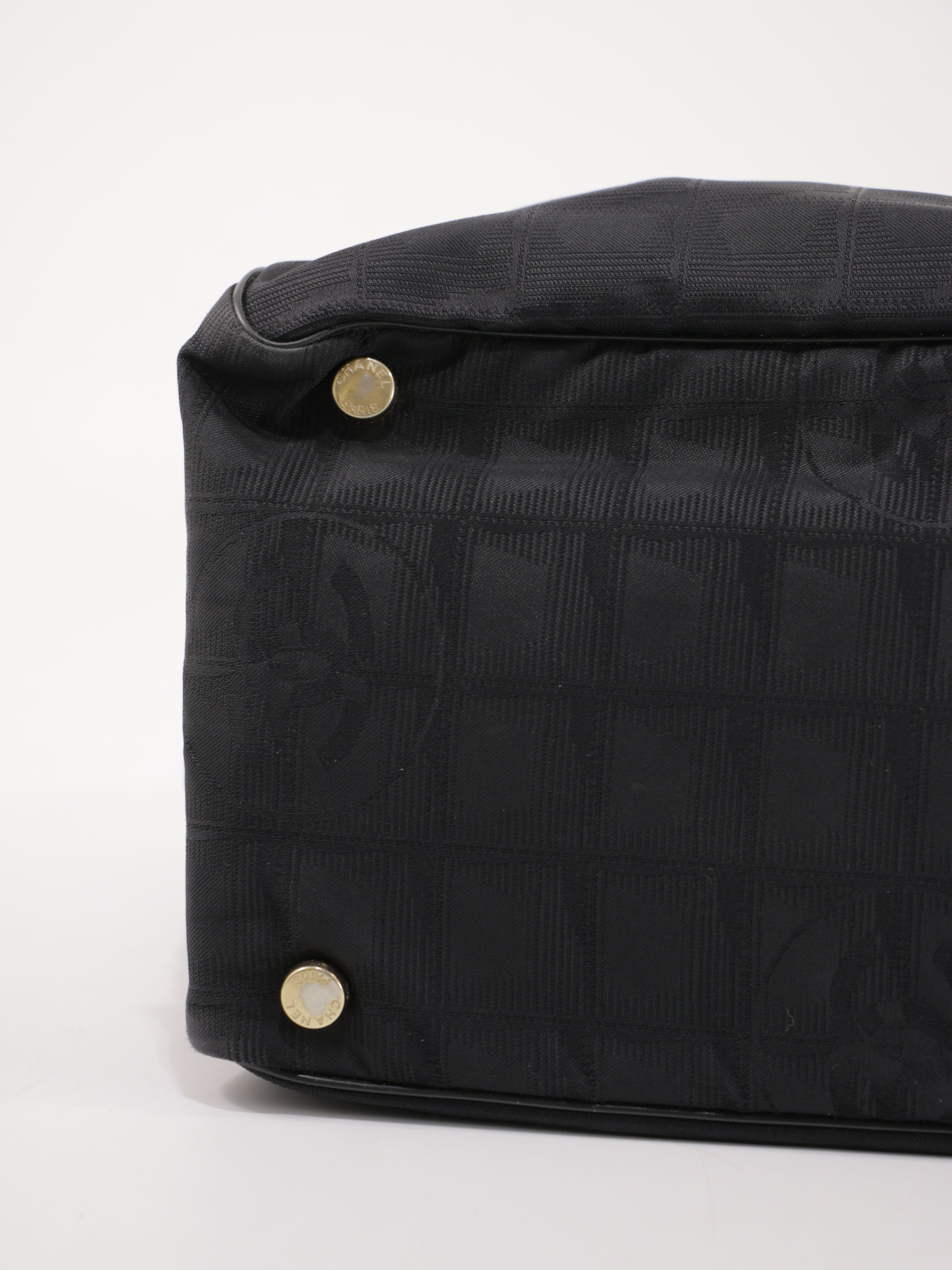 Medium New Travel Line Tote