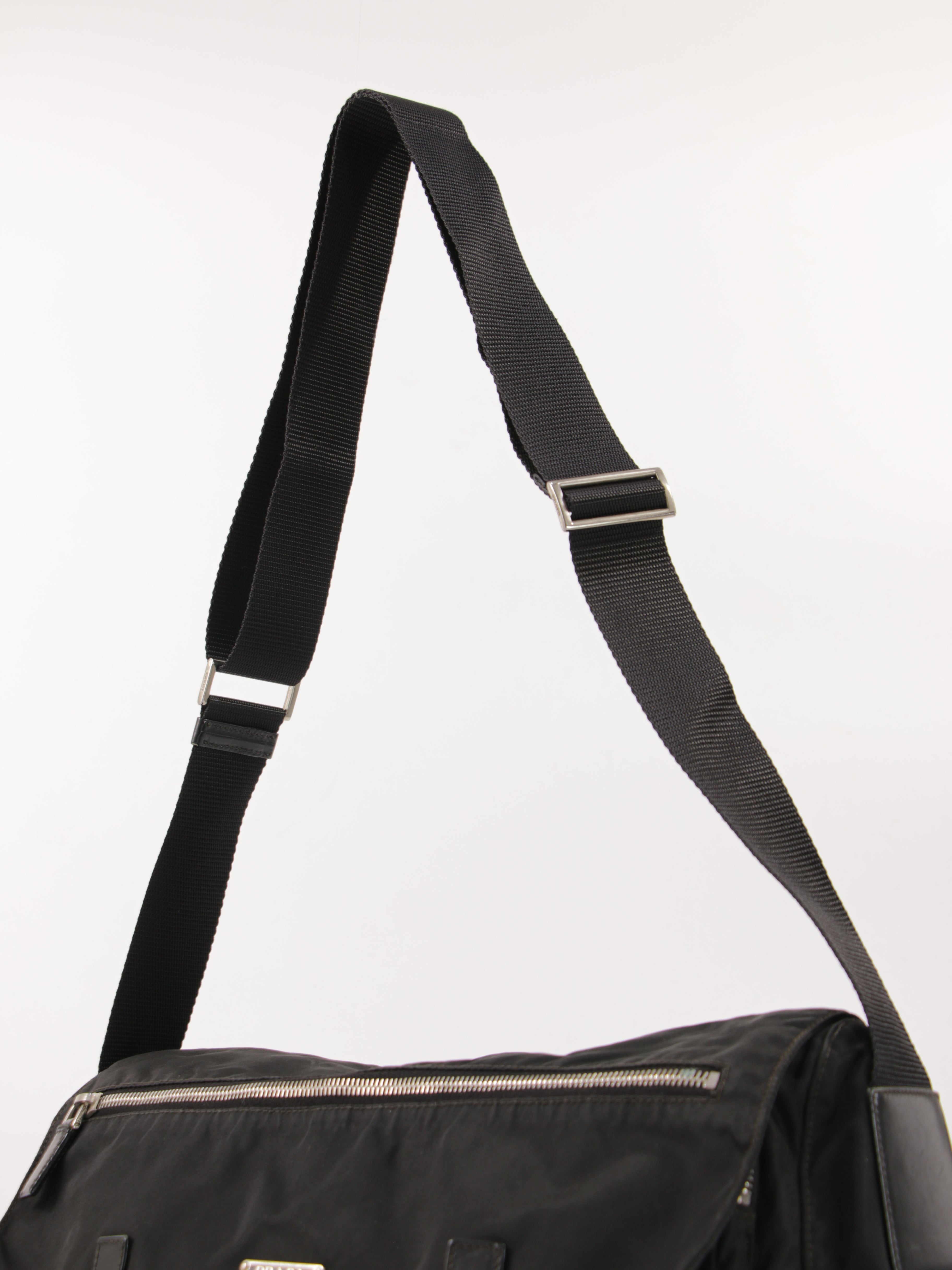 Double Buckle Messenger