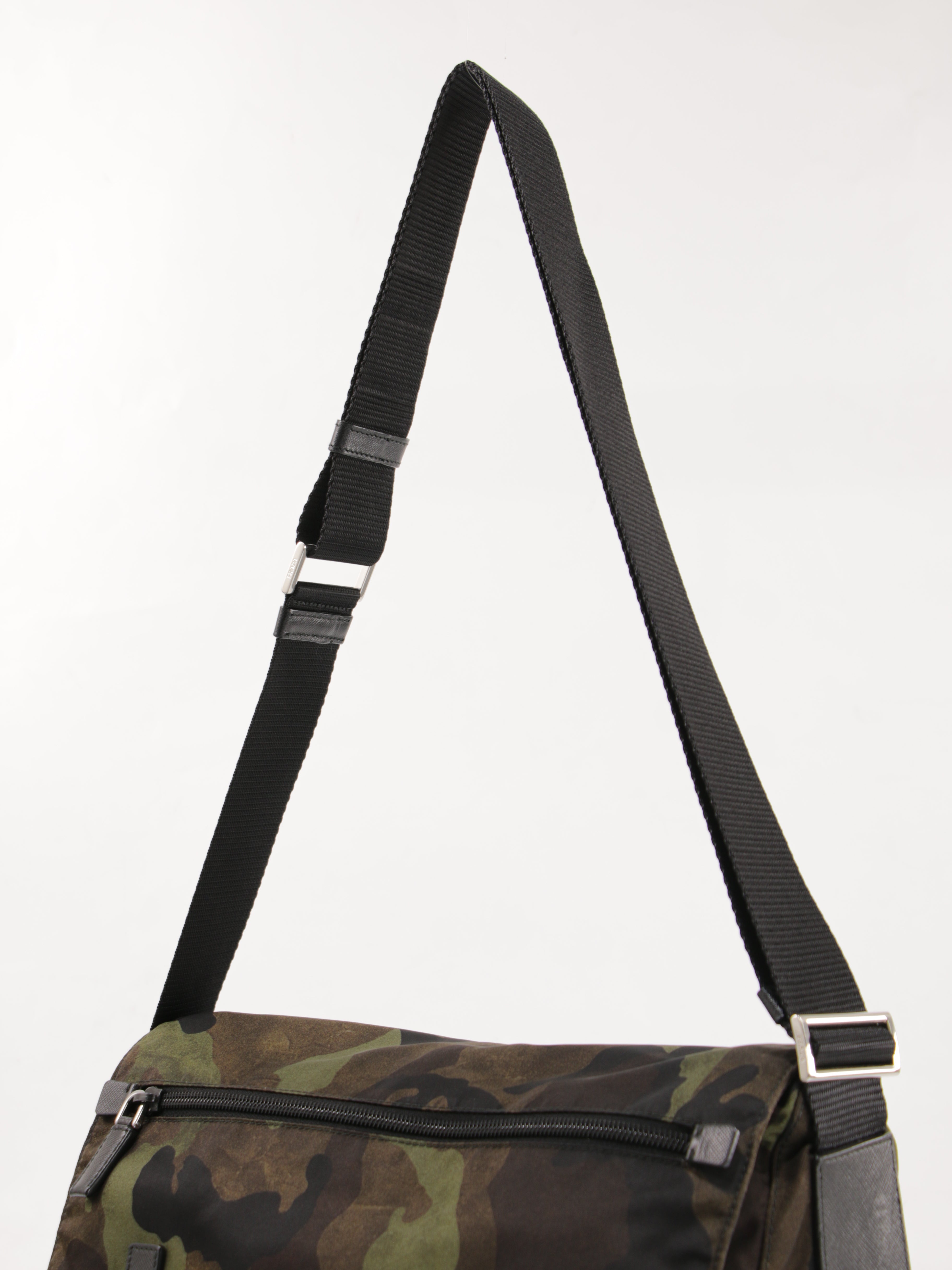 Double Buckle Messenger