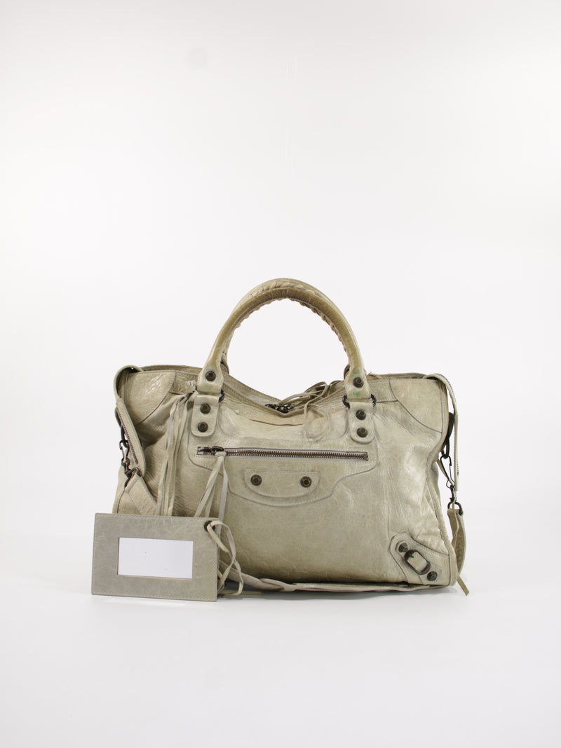 BALENCIAGA KÄSILAUHKUT