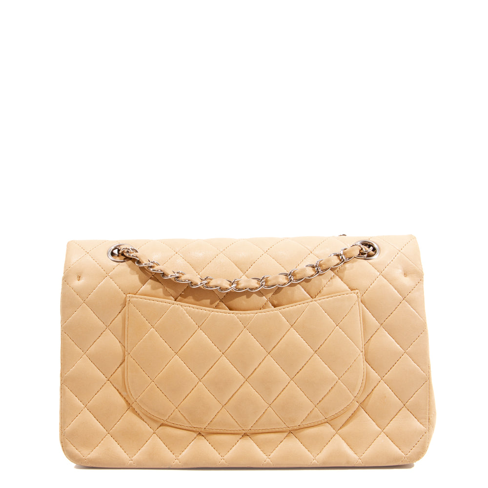 Medium Classic Flap