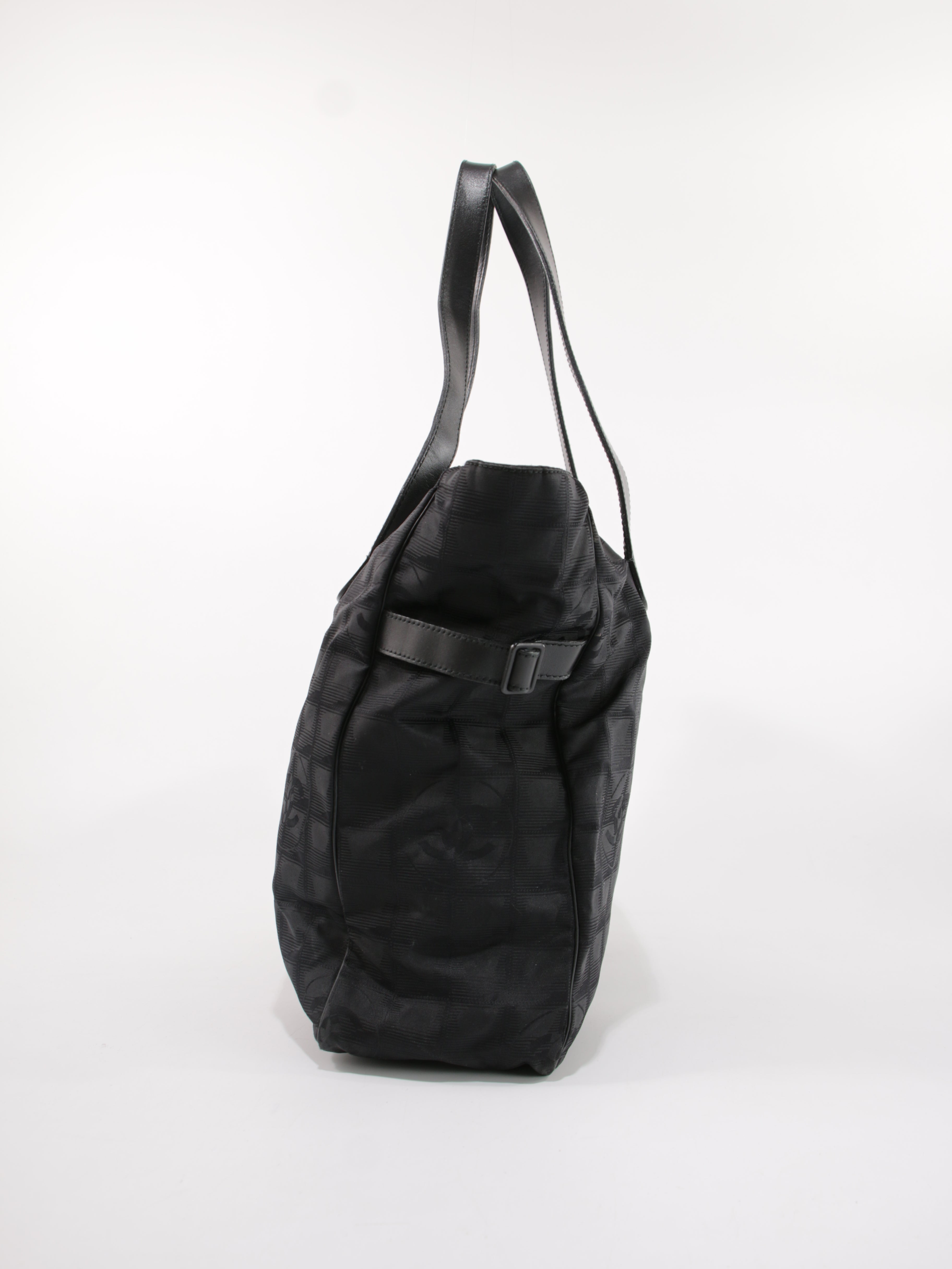 Large Travel Line Tote