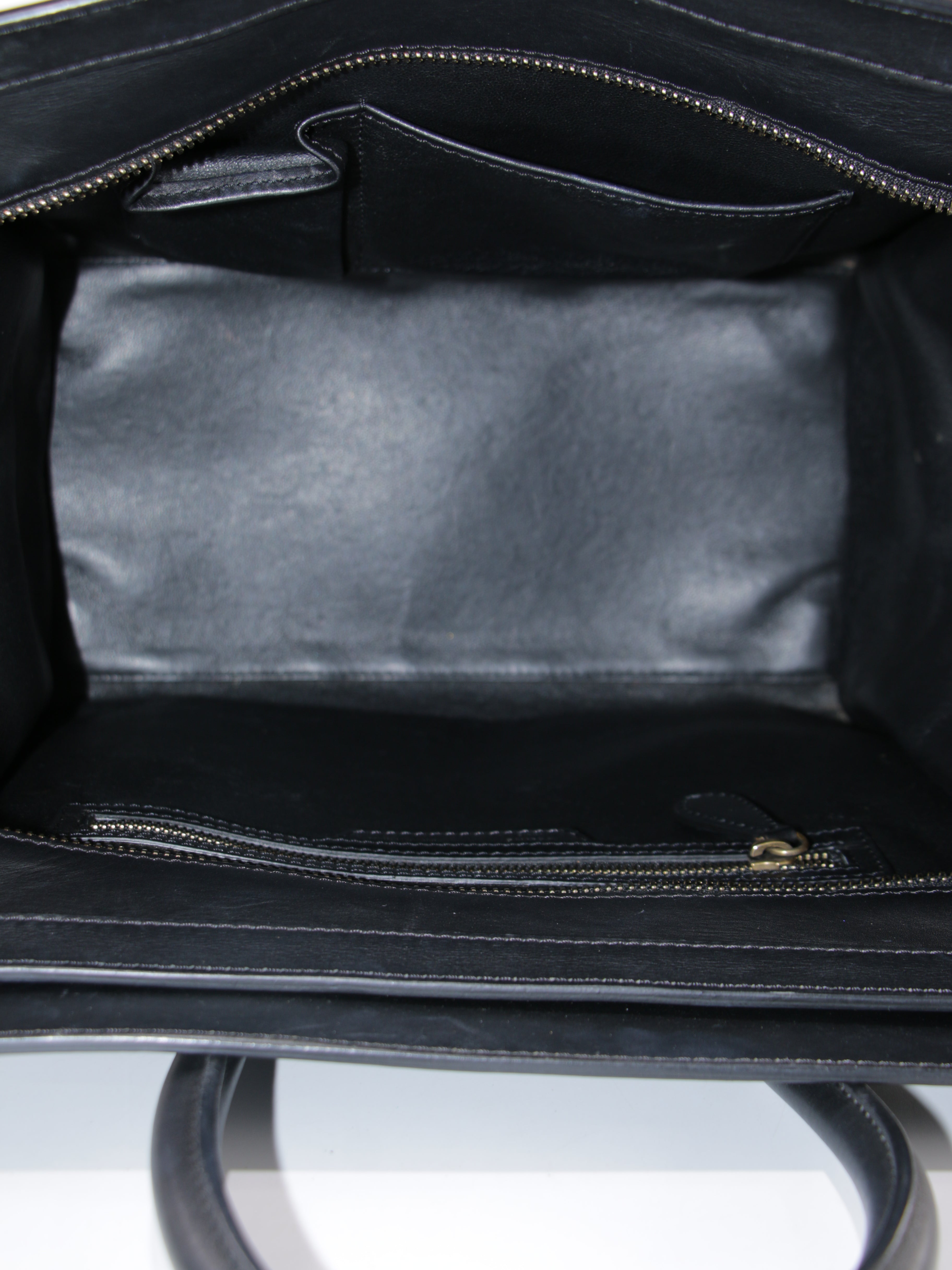 Medium Luggage
