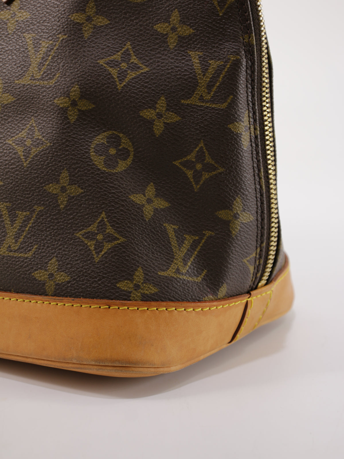 Louis Vuitton Alma PM