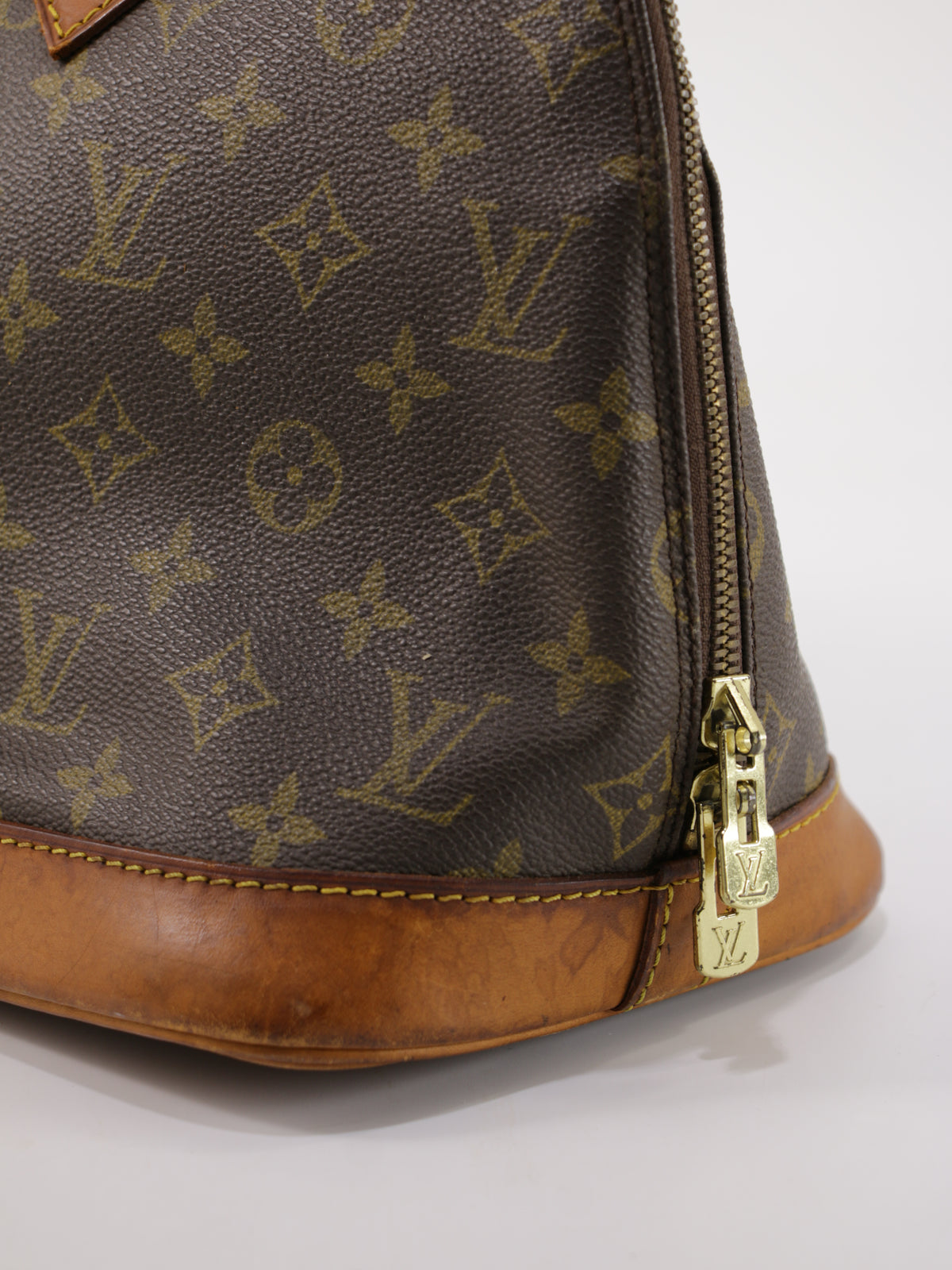 Louis Vuitton Alma PM