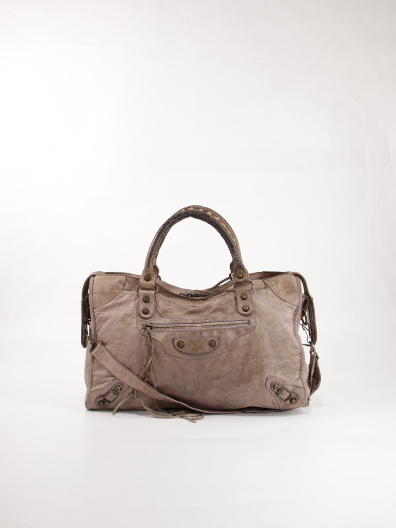 BALENCIAGA KÄSILAUHKUT