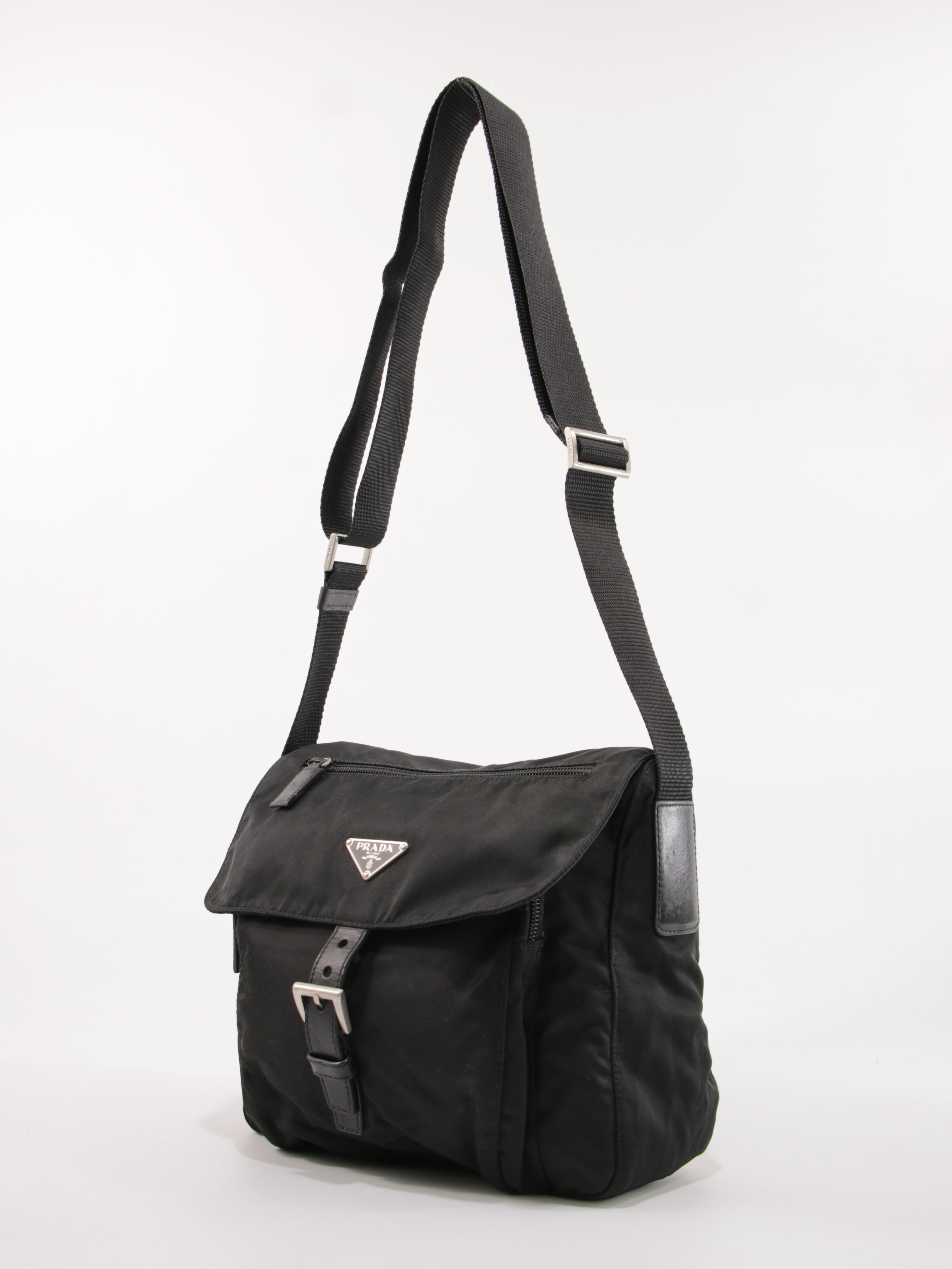 Single Buckle Messenger