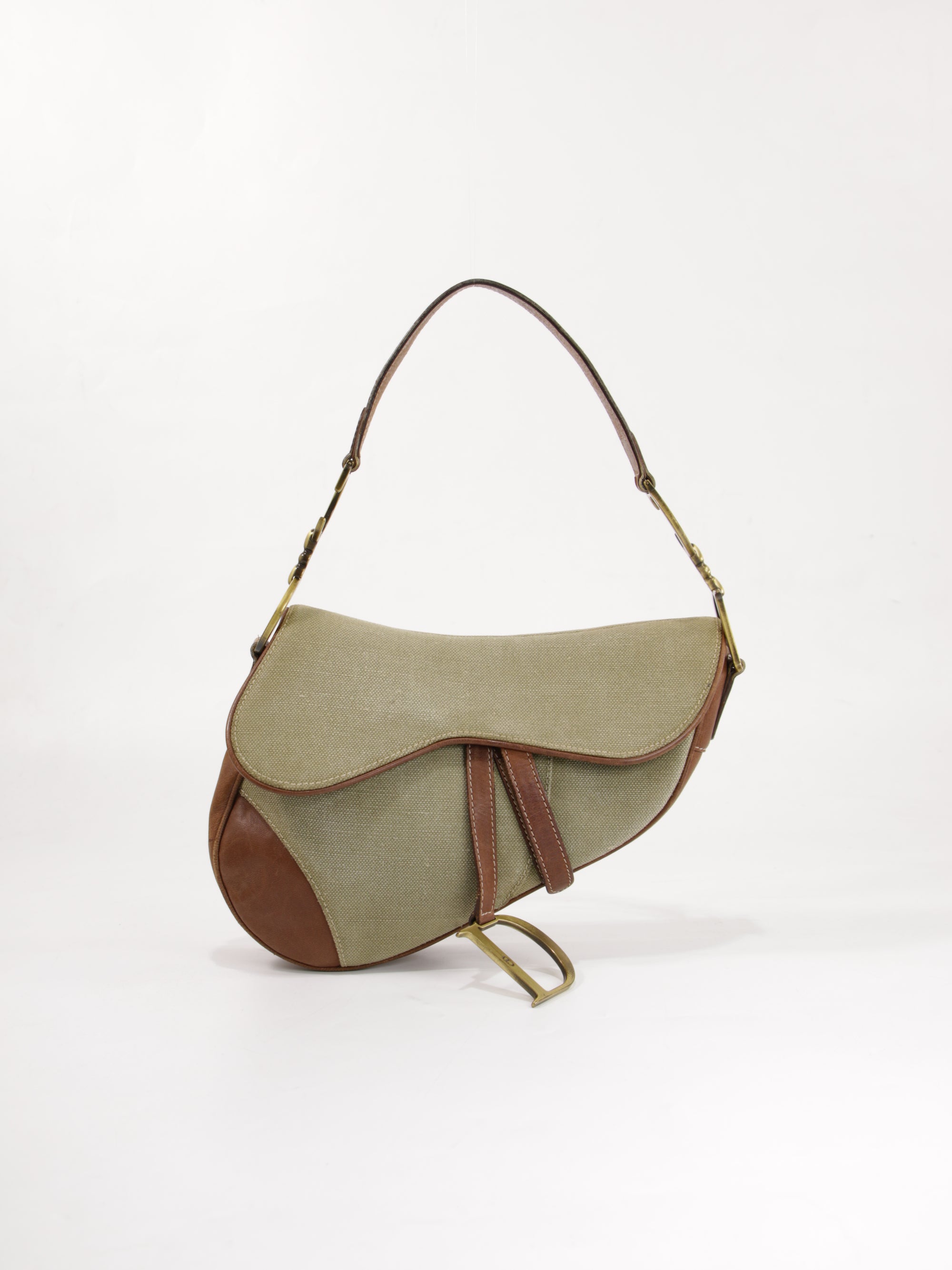 Saddle