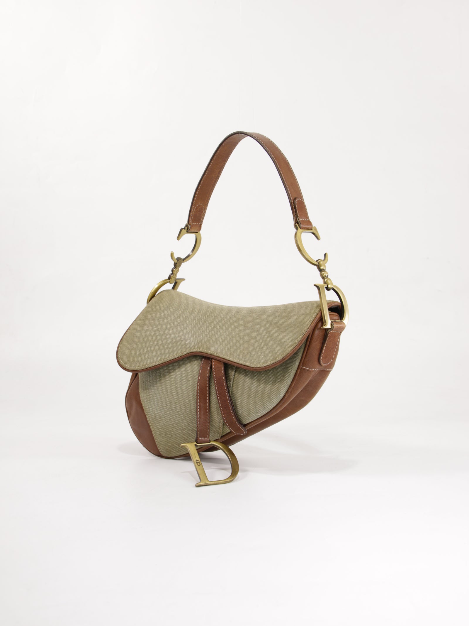 Saddle