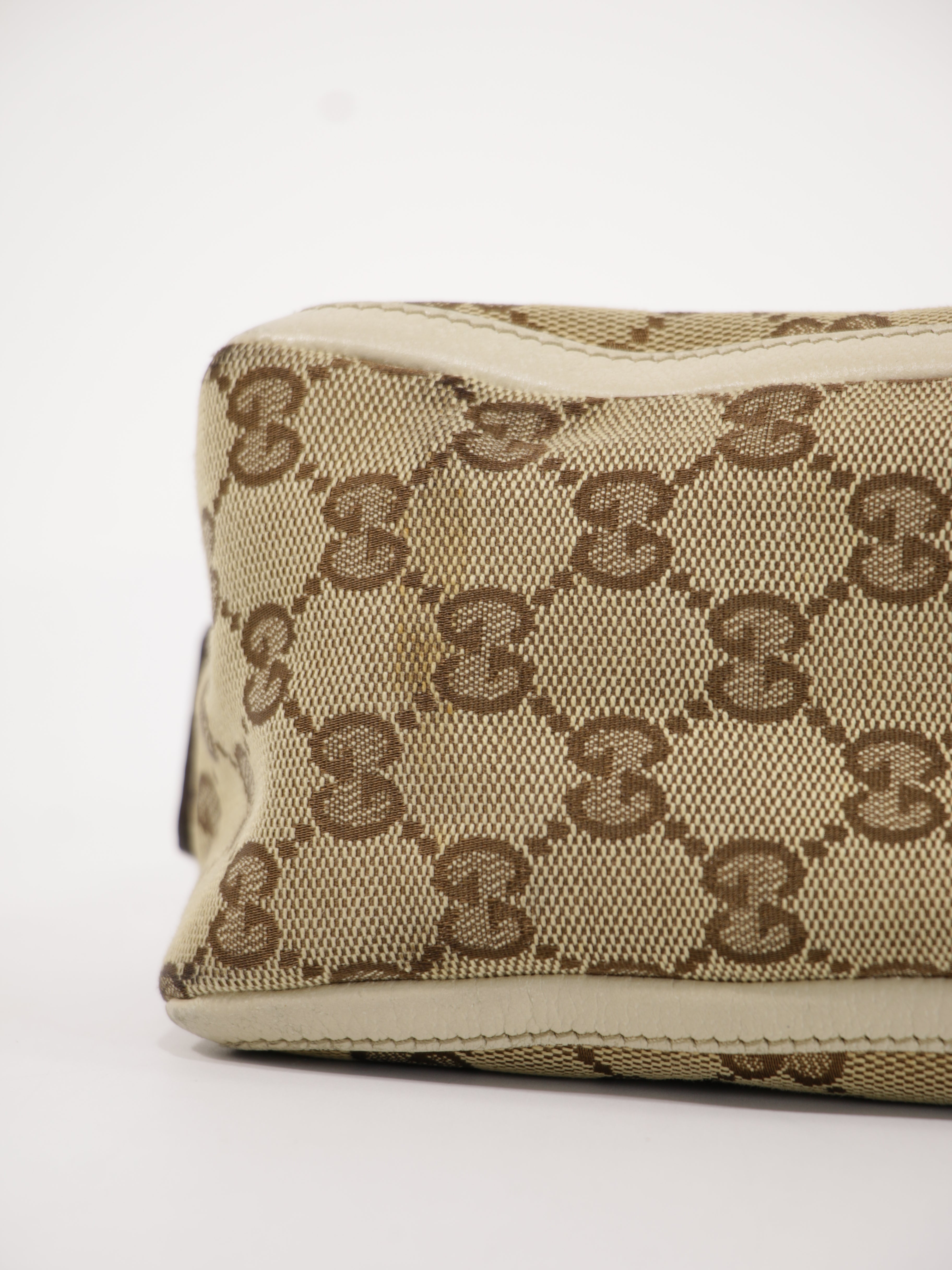 Abbey D-Ring Pochette