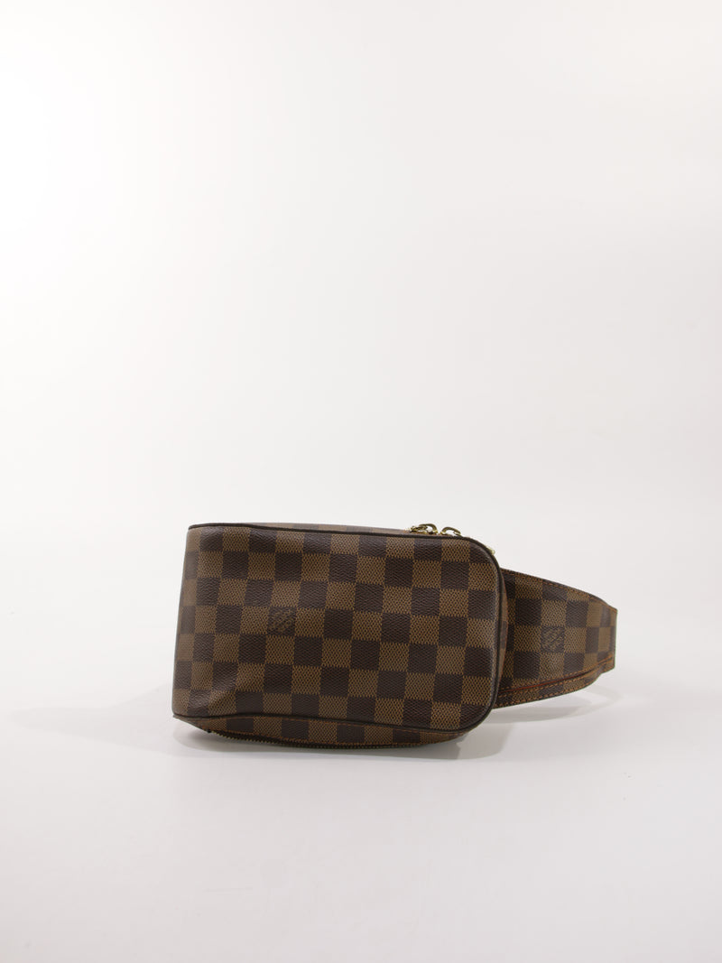 LOUIS VUITTON VYÖLAUKUT