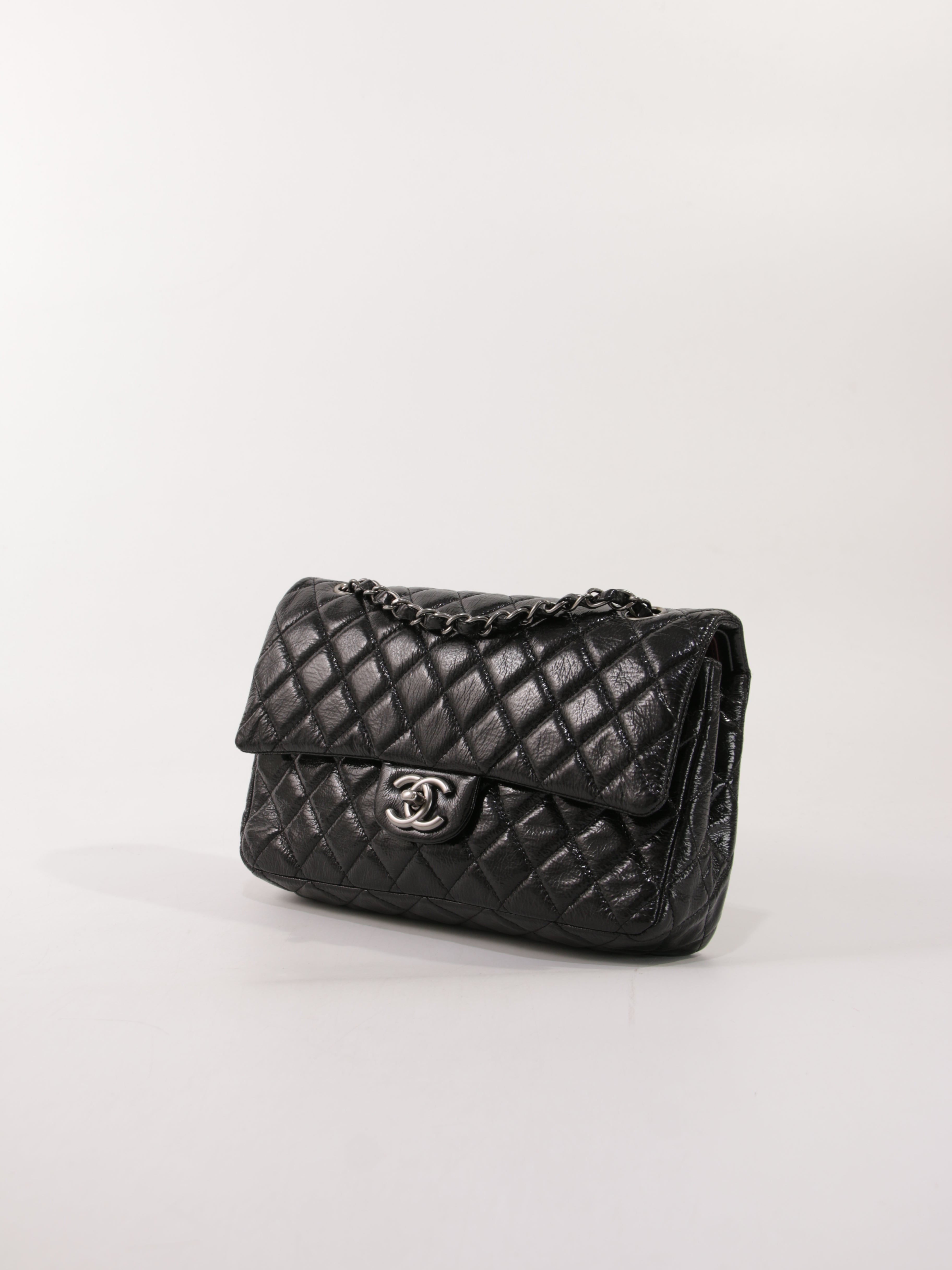 Medium Classic Flap
