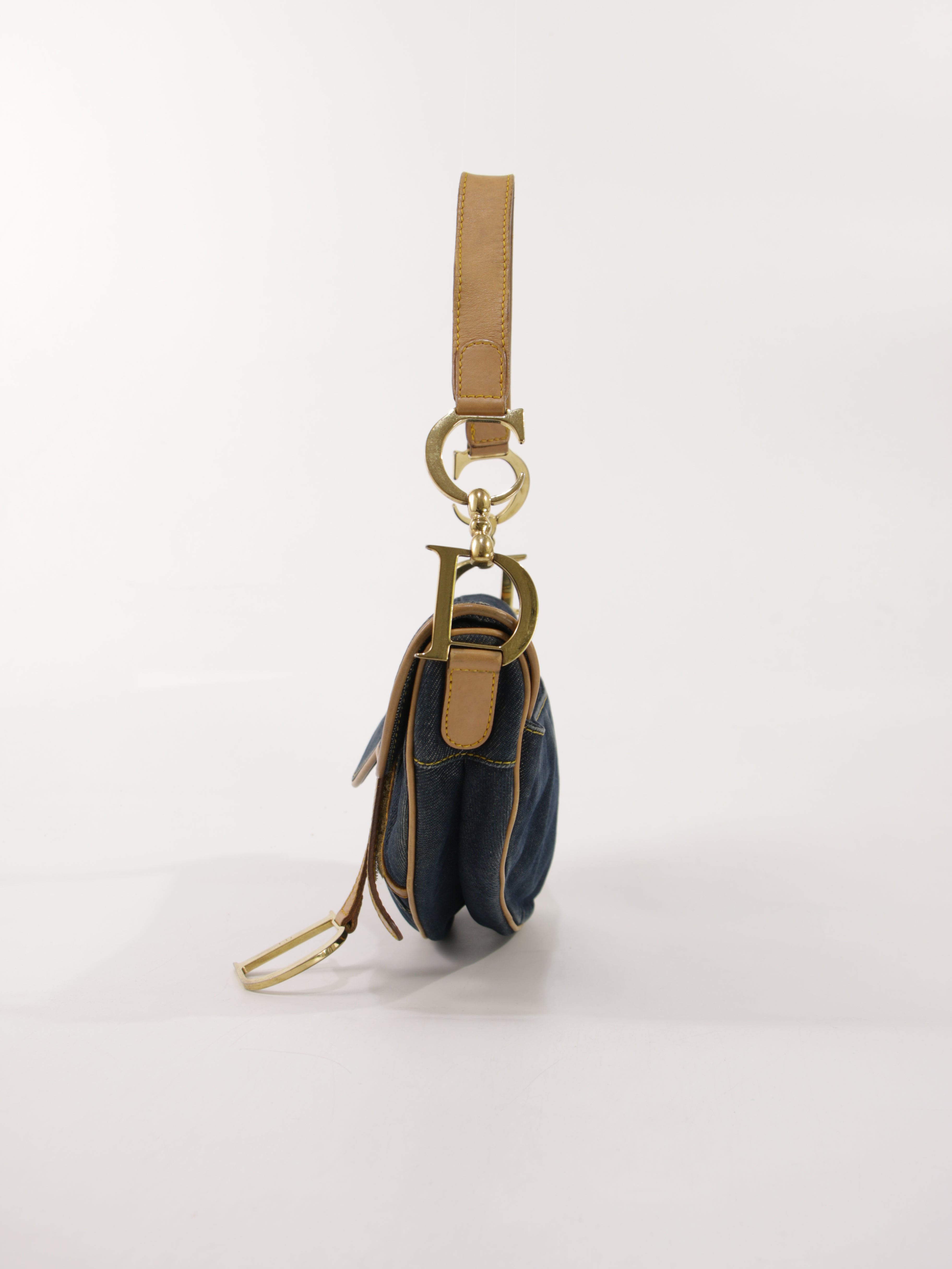 Saddle
