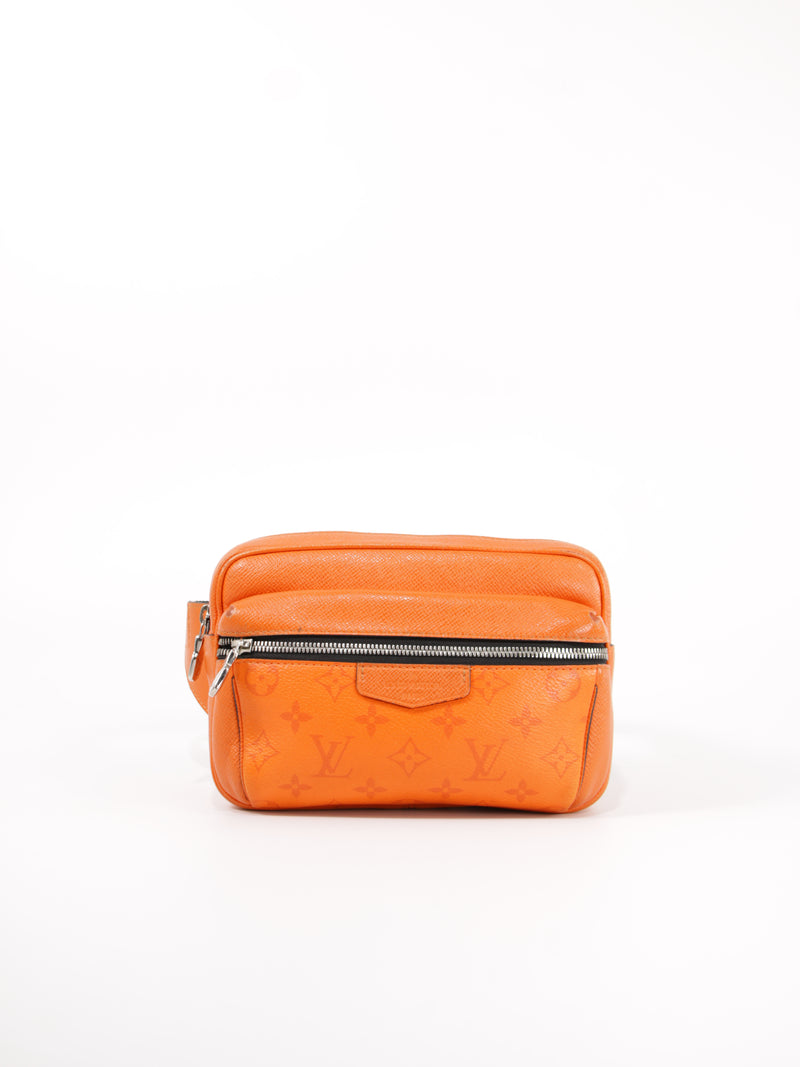 LOUIS VUITTON VYÖLAUKUT