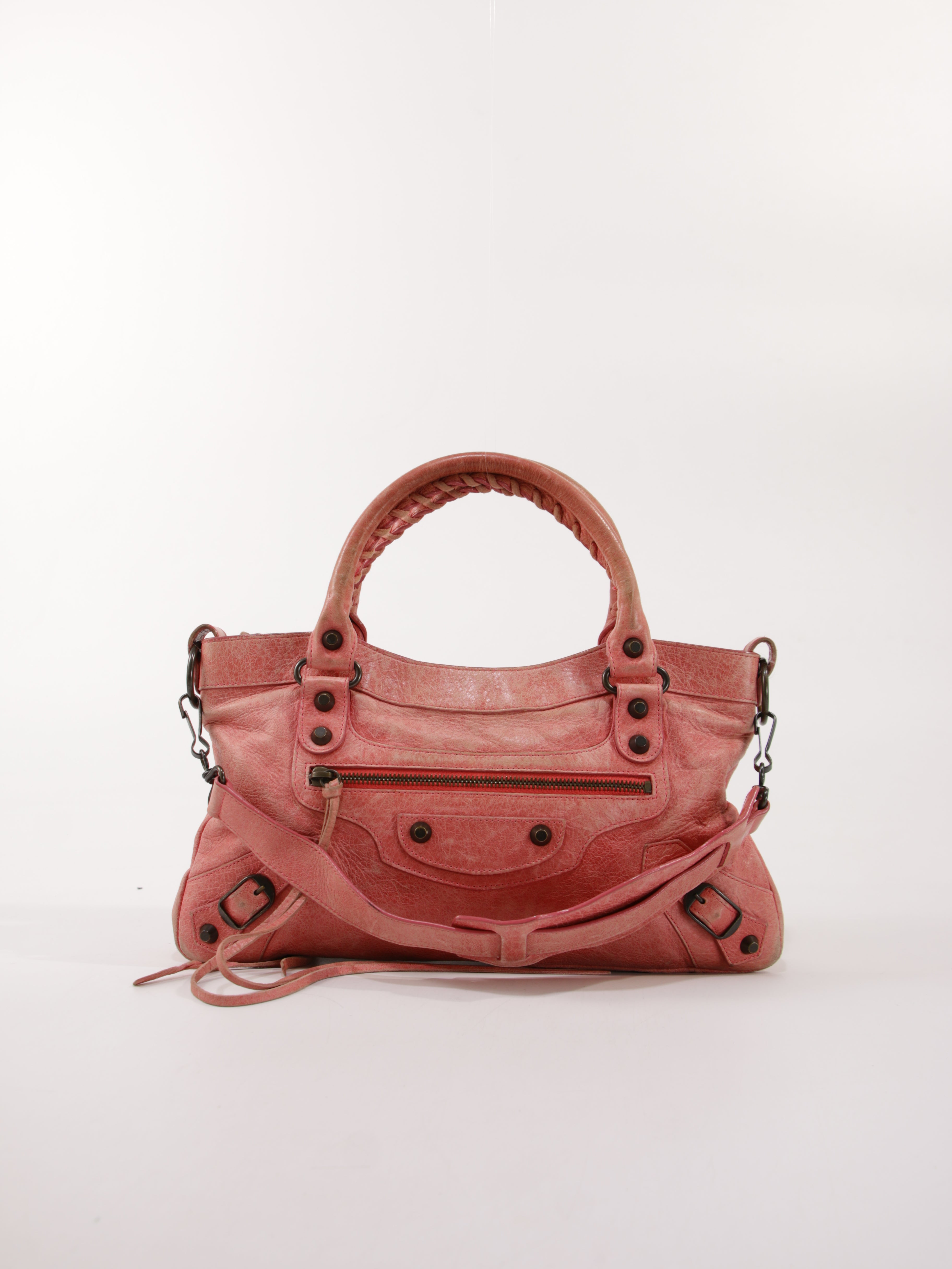 BALENCIAGA ENSIMMÄINEN