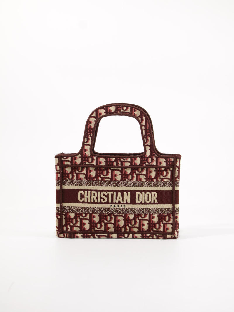 CHRISTIAN DIOR KÄSILAUKKUJA