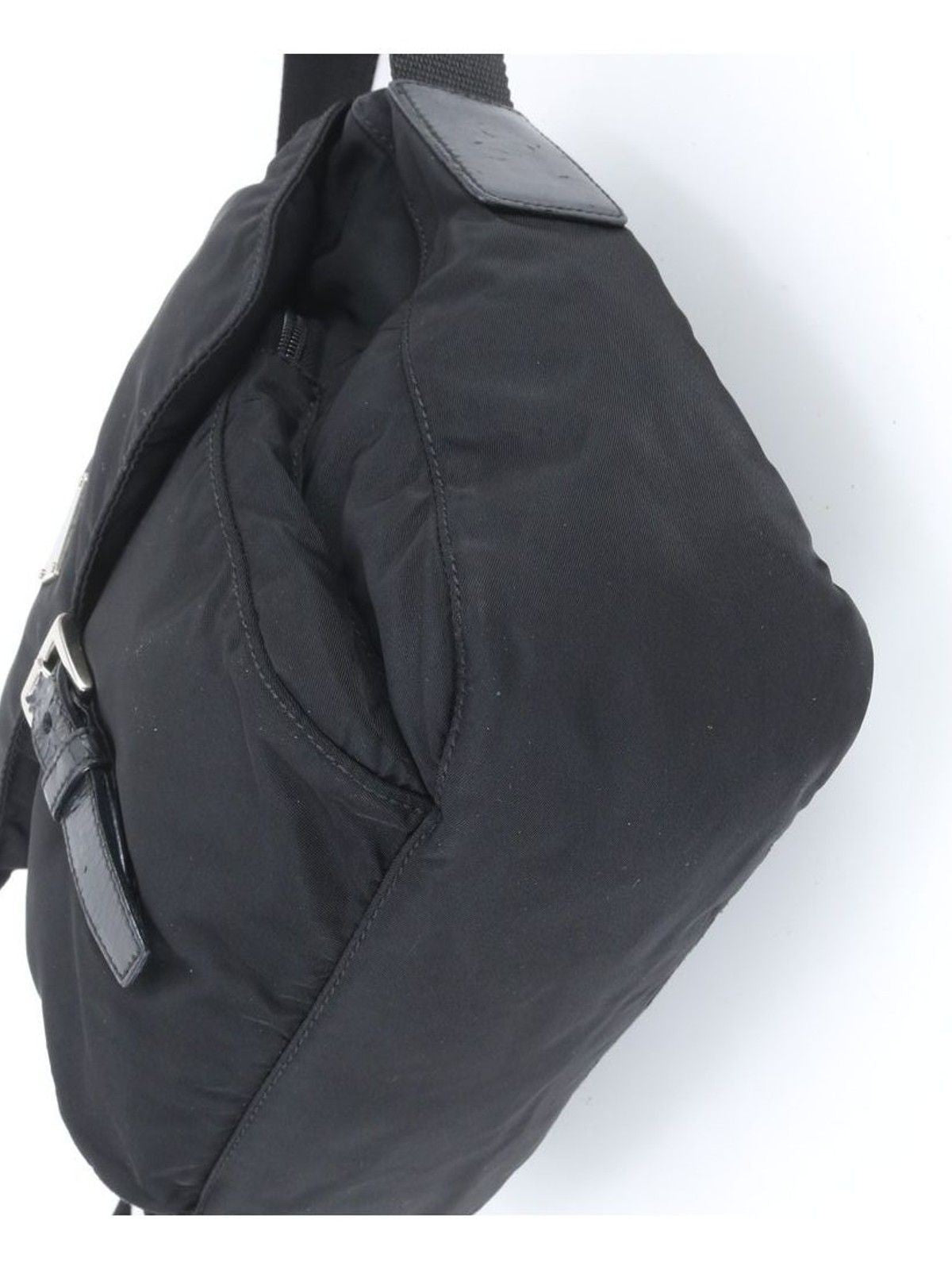 Single Buckle Messenger