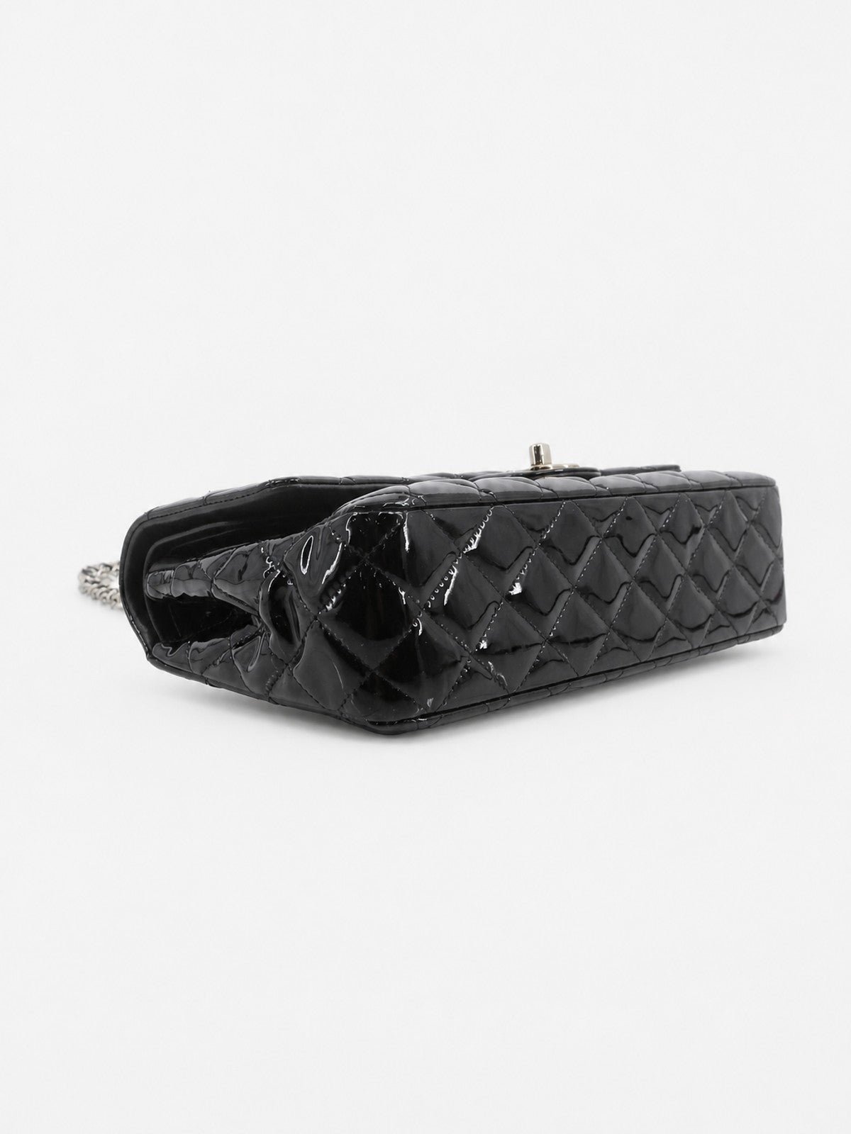 Medium Classic Flap