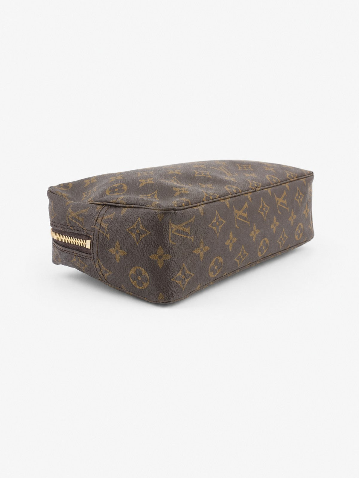 Cosmetic pouch