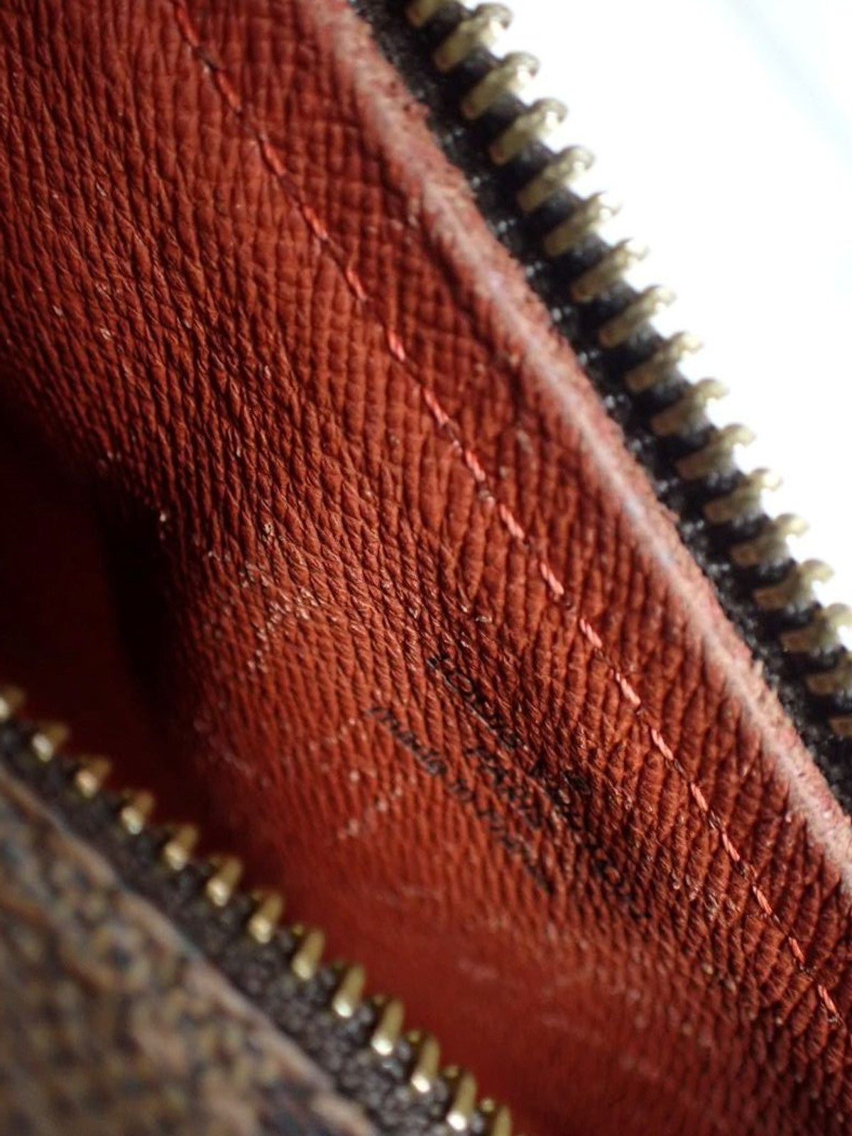 Louis Vuitton Papillon 26