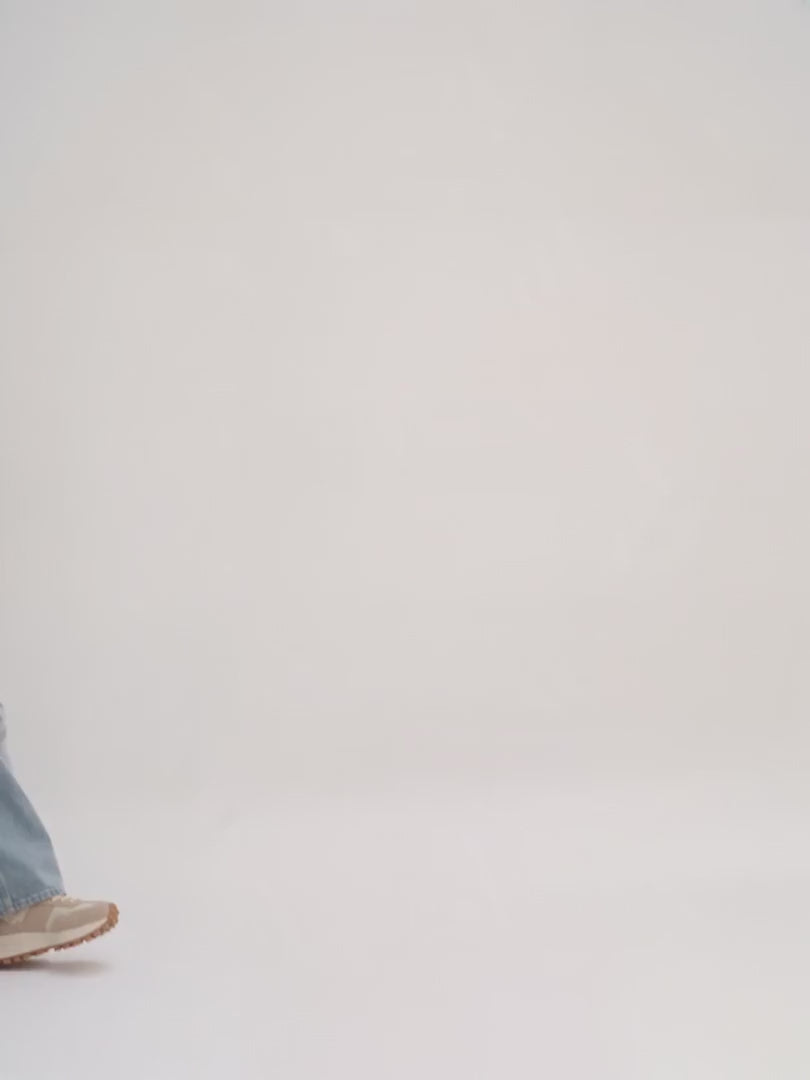 Lataa video: Louis Vuitton Galliera PM