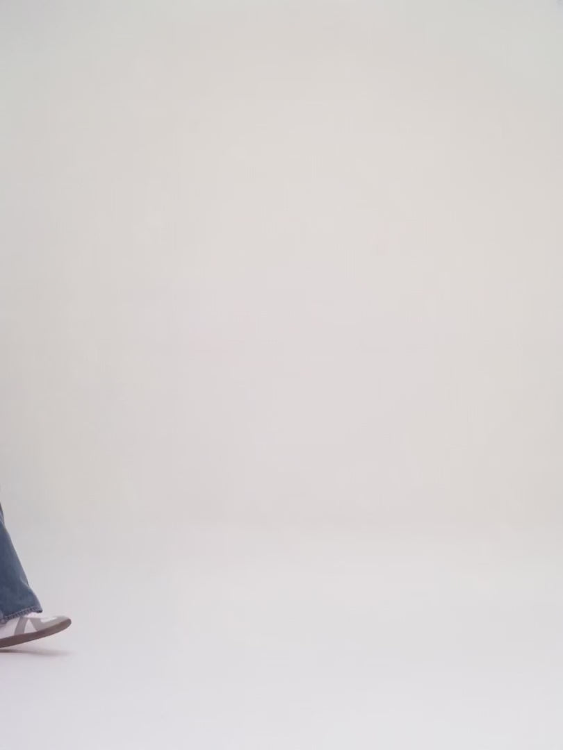 Lataa video: Bottega Veneta Large Hobo